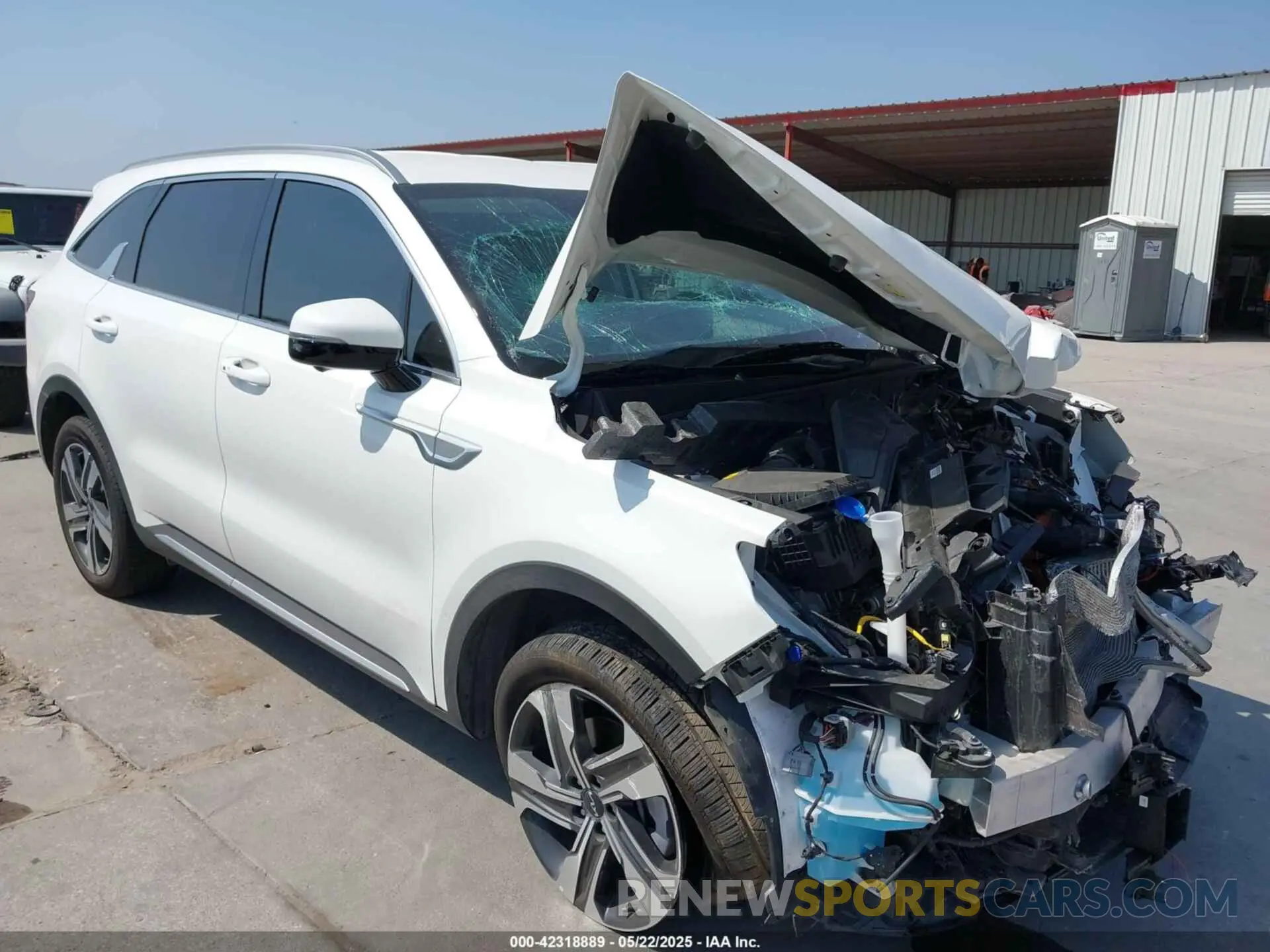 1 Photograph of a damaged car KNDRKDLG2P5170701 KIA SORENTO HYBRID 2023