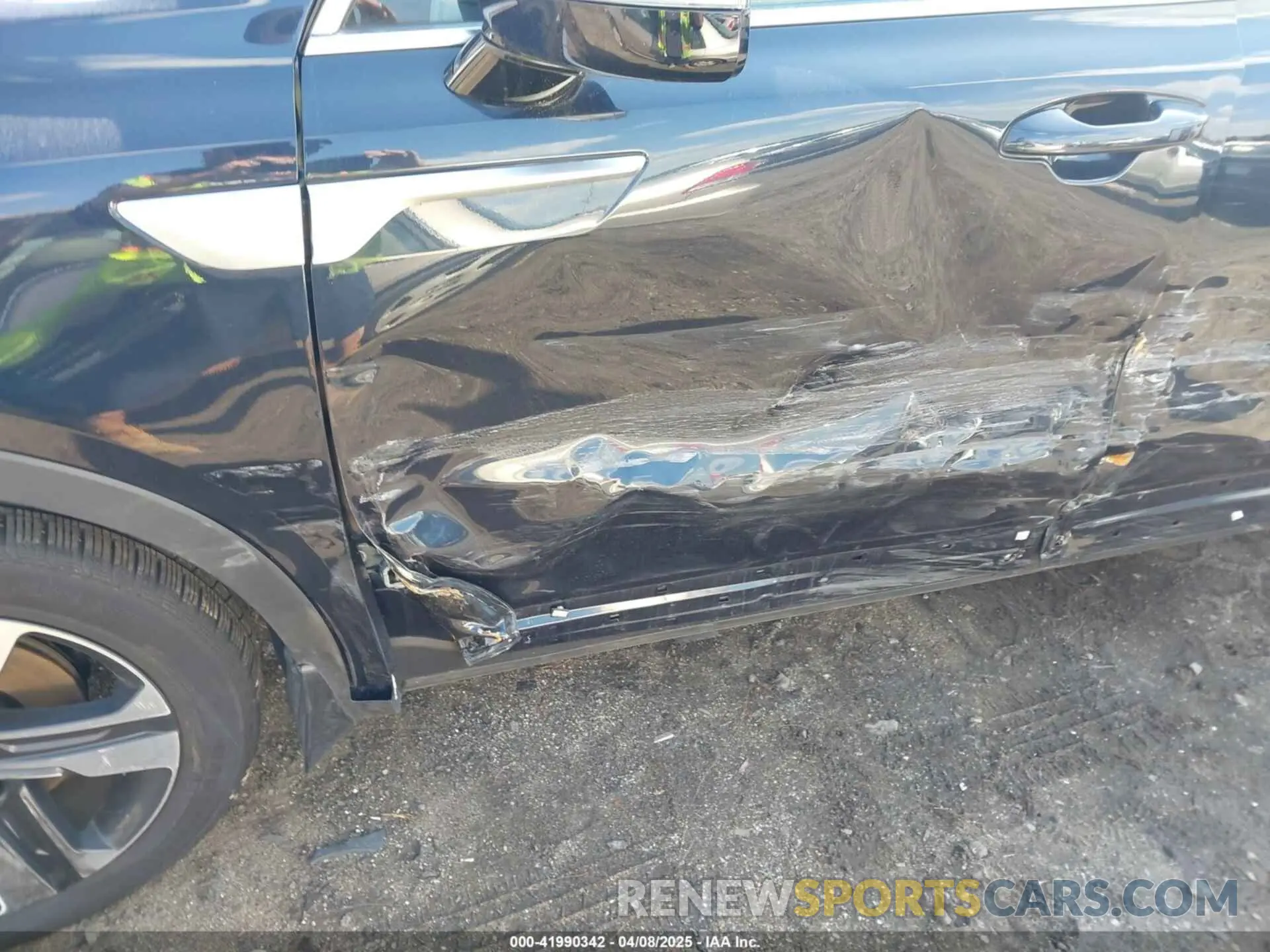 6 Photograph of a damaged car KNDRHDLG0R5248202 KIA SORENTO HYBRID 2024