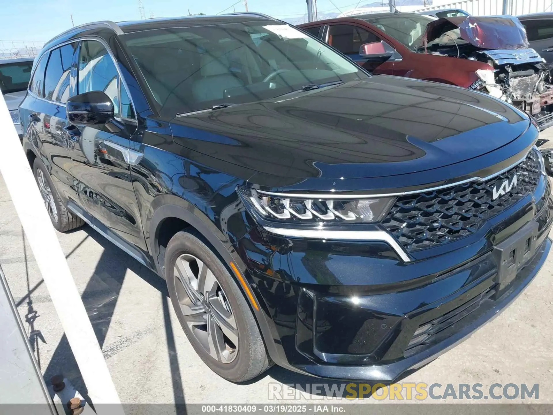 1 Photograph of a damaged car KNDRHDLG1R5235846 KIA SORENTO HYBRID 2024