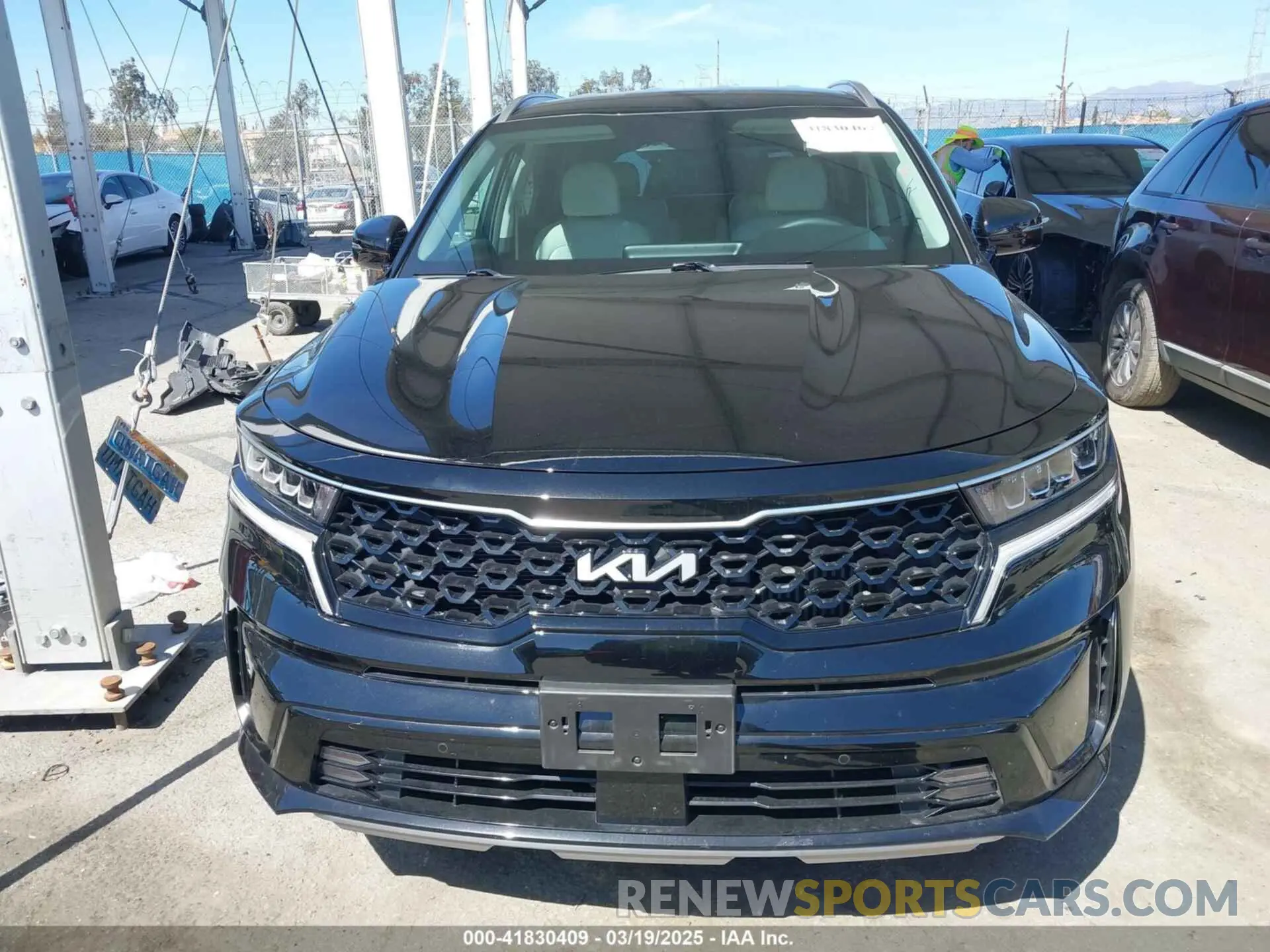 11 Photograph of a damaged car KNDRHDLG1R5235846 KIA SORENTO HYBRID 2024