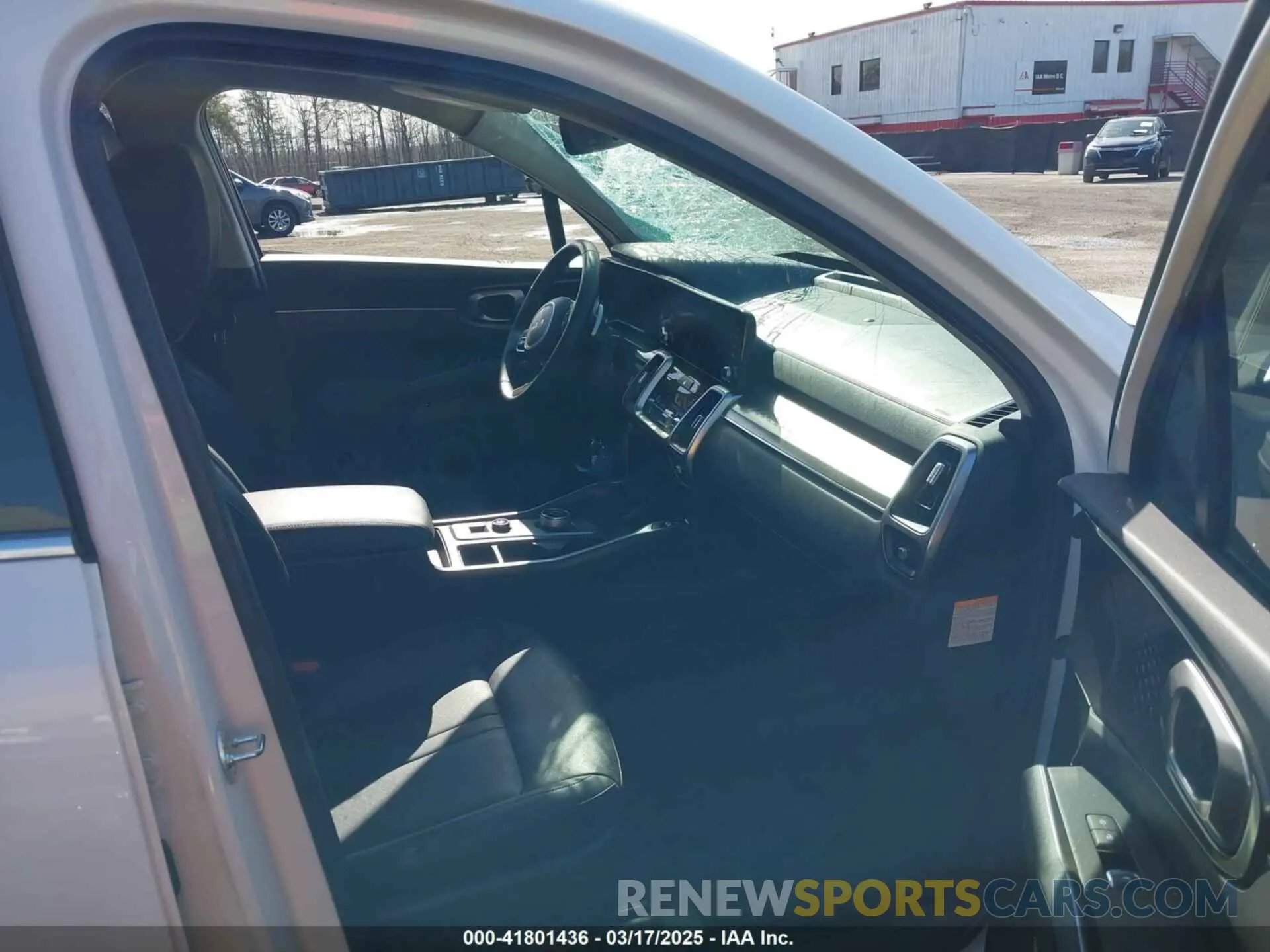 5 Photograph of a damaged car KNDRHDLG5R5259177 KIA SORENTO HYBRID 2024