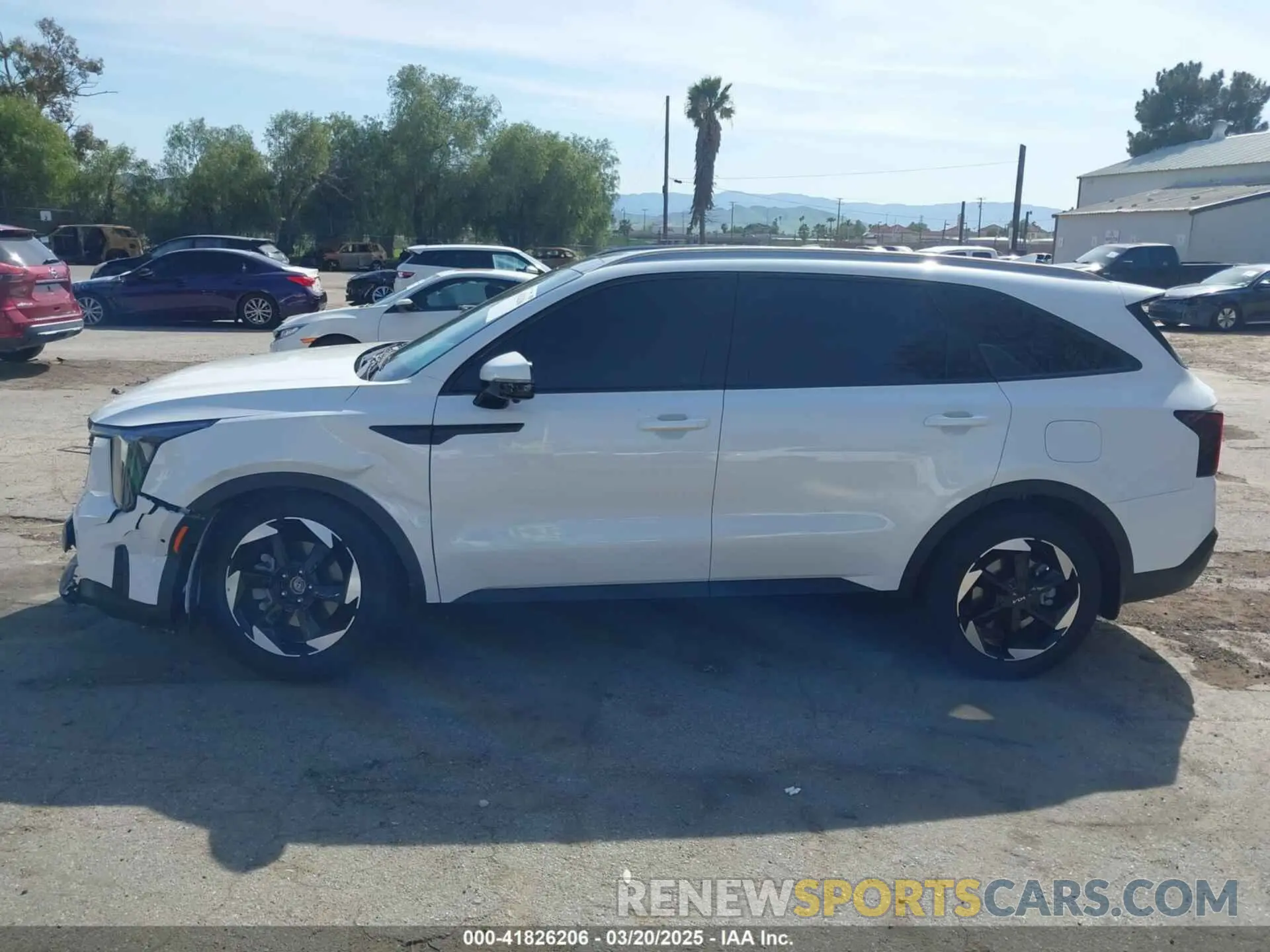 14 Photograph of a damaged car KNDRKDJG2S5352409 KIA SORENTO HYBRID 2025