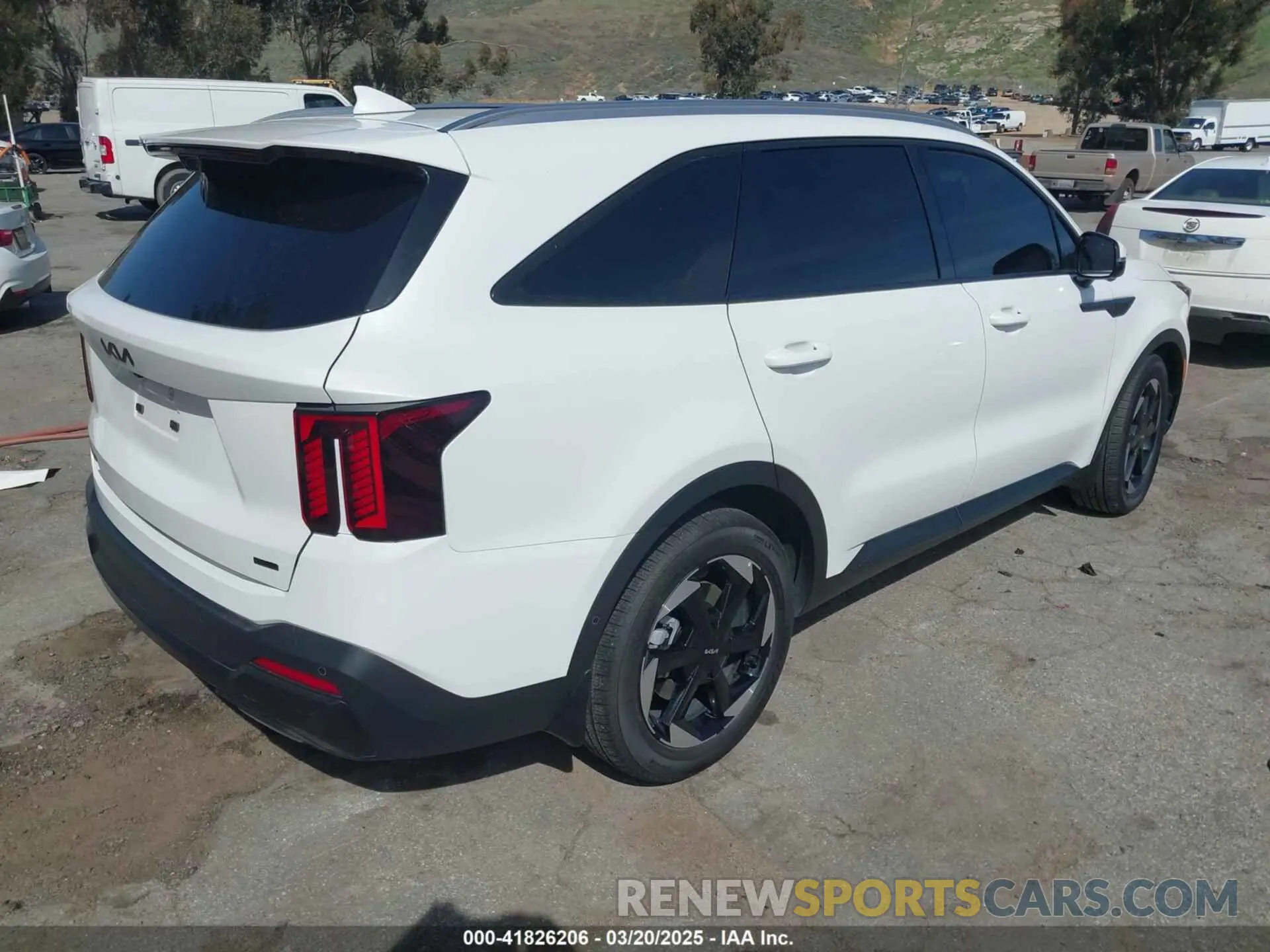 4 Photograph of a damaged car KNDRKDJG2S5352409 KIA SORENTO HYBRID 2025