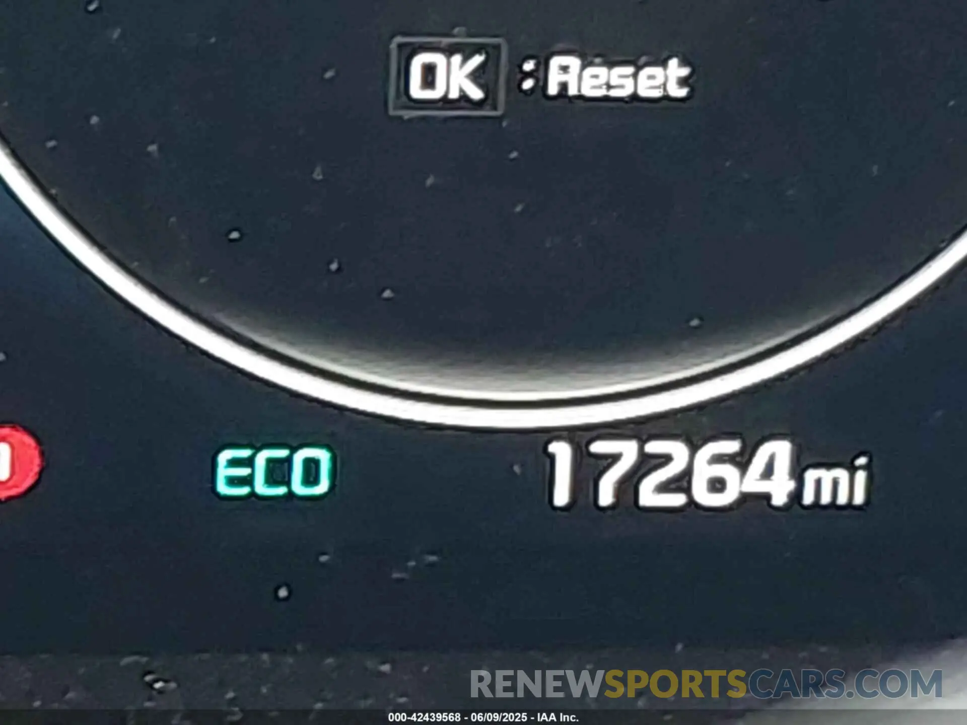 16 Photograph of a damaged car KNDRMDLH9R5235792 KIA SORENTO PLUG-IN HYBRID 2024