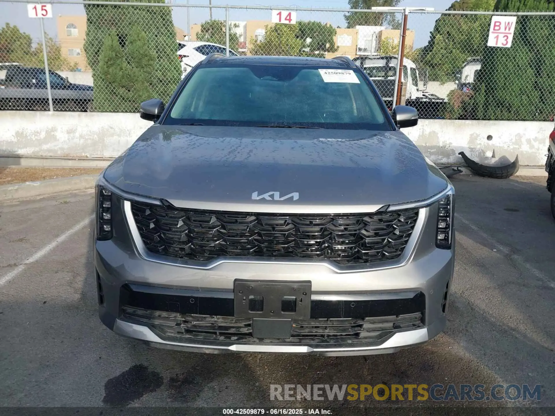 12 Photograph of a damaged car KNDRJDJHXS5325082 KIA SORENTO PLUG-IN HYBRID 2025