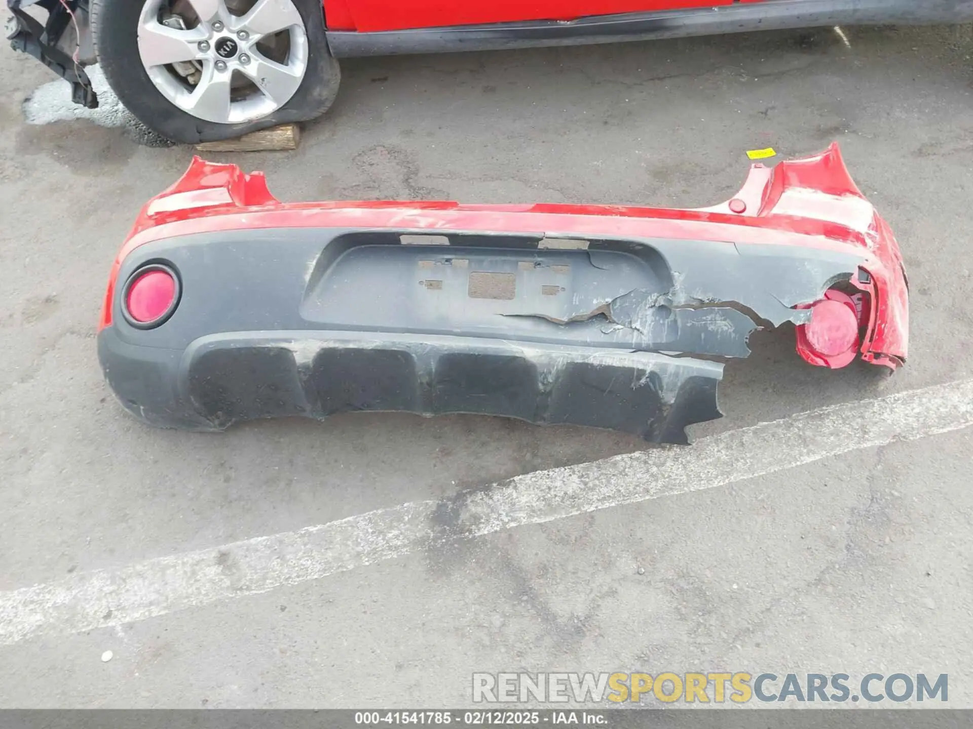 12 Photograph of a damaged car KNDJN2A20K7649583 KIA SOUL 2019