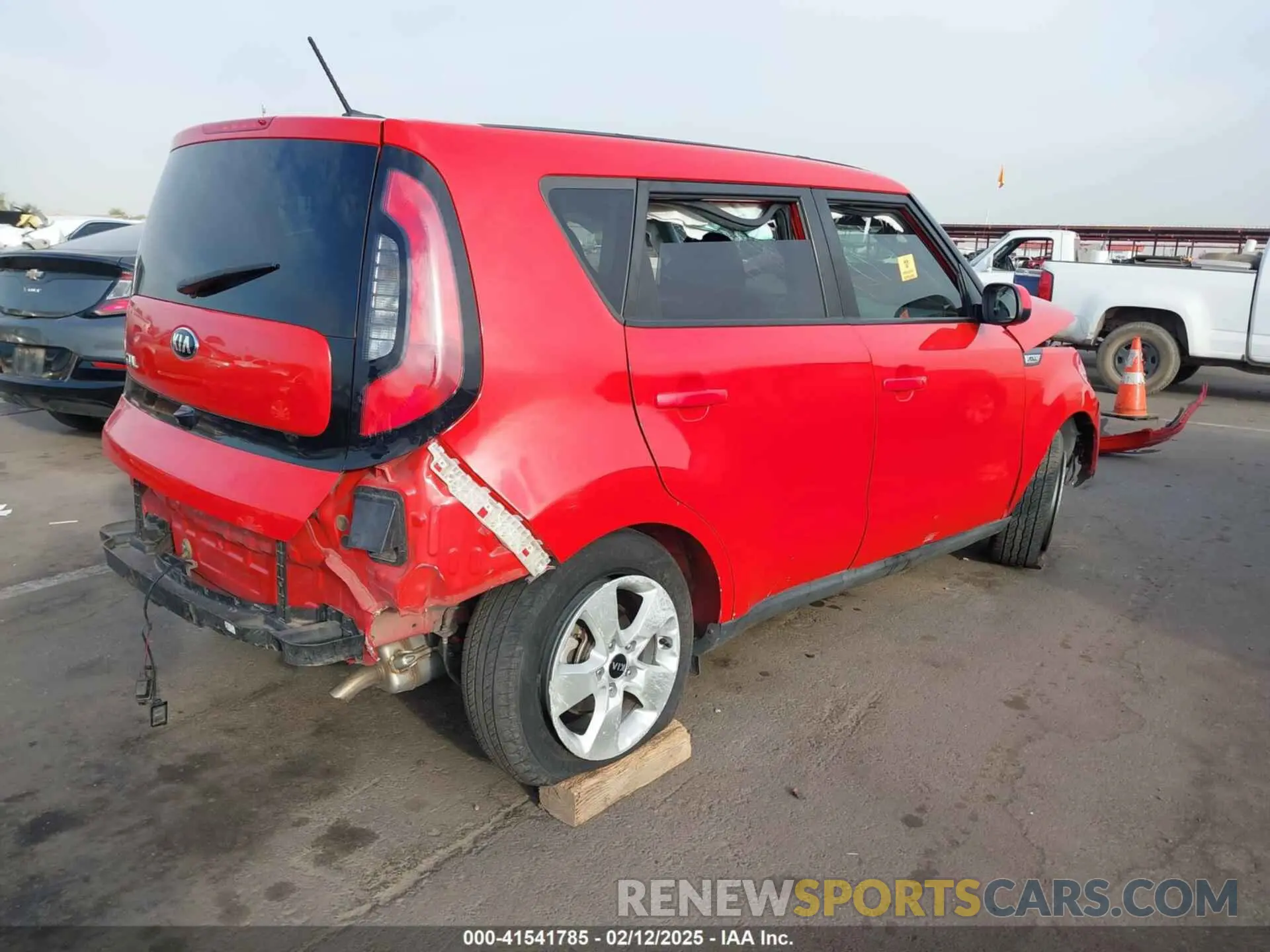 4 Photograph of a damaged car KNDJN2A20K7649583 KIA SOUL 2019