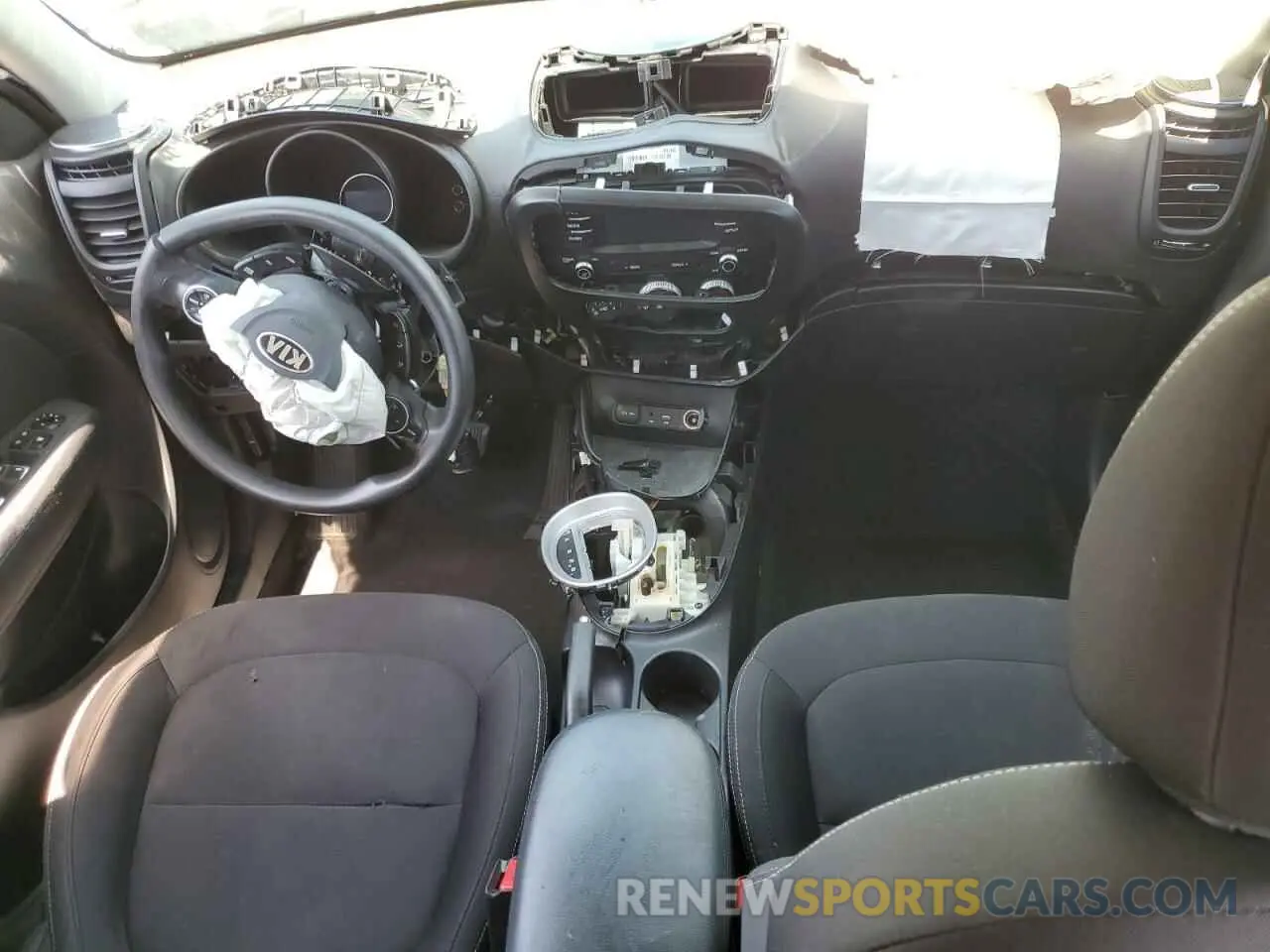 8 Photograph of a damaged car KNDJN2A20K7692014 KIA SOUL 2019