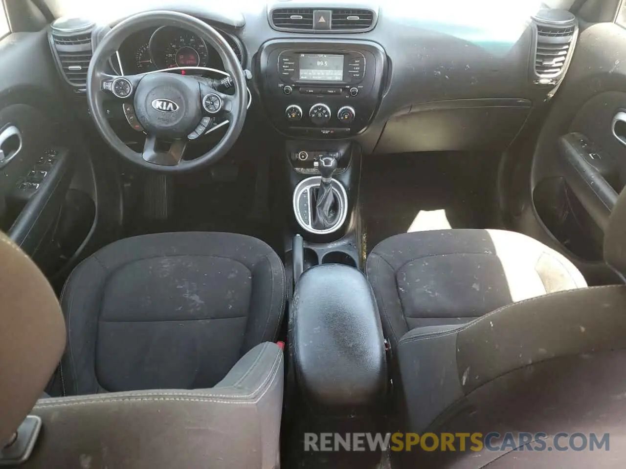 8 Photograph of a damaged car KNDJN2A20K7699724 KIA SOUL 2019