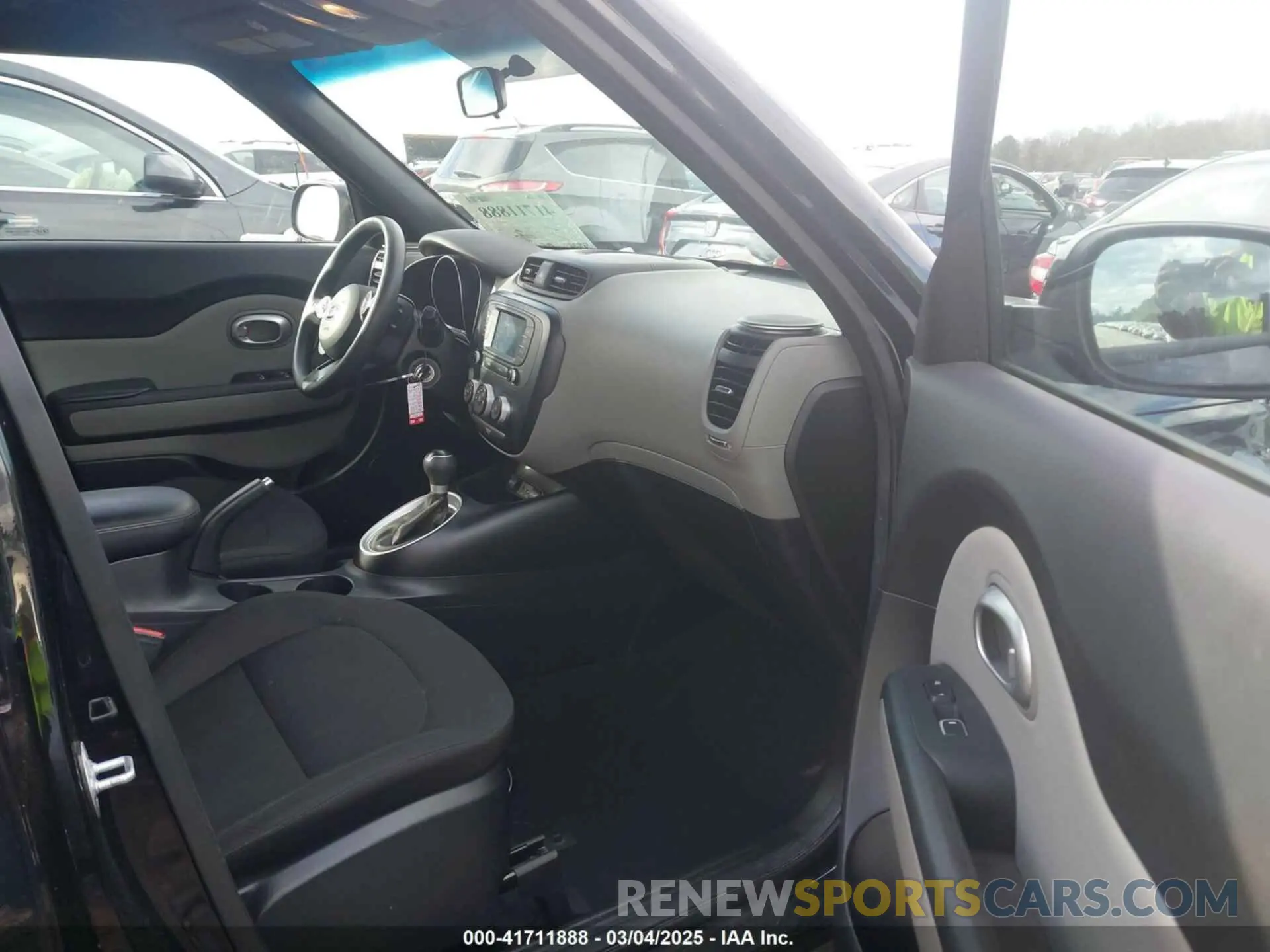 5 Photograph of a damaged car KNDJN2A20K7909321 KIA SOUL 2019