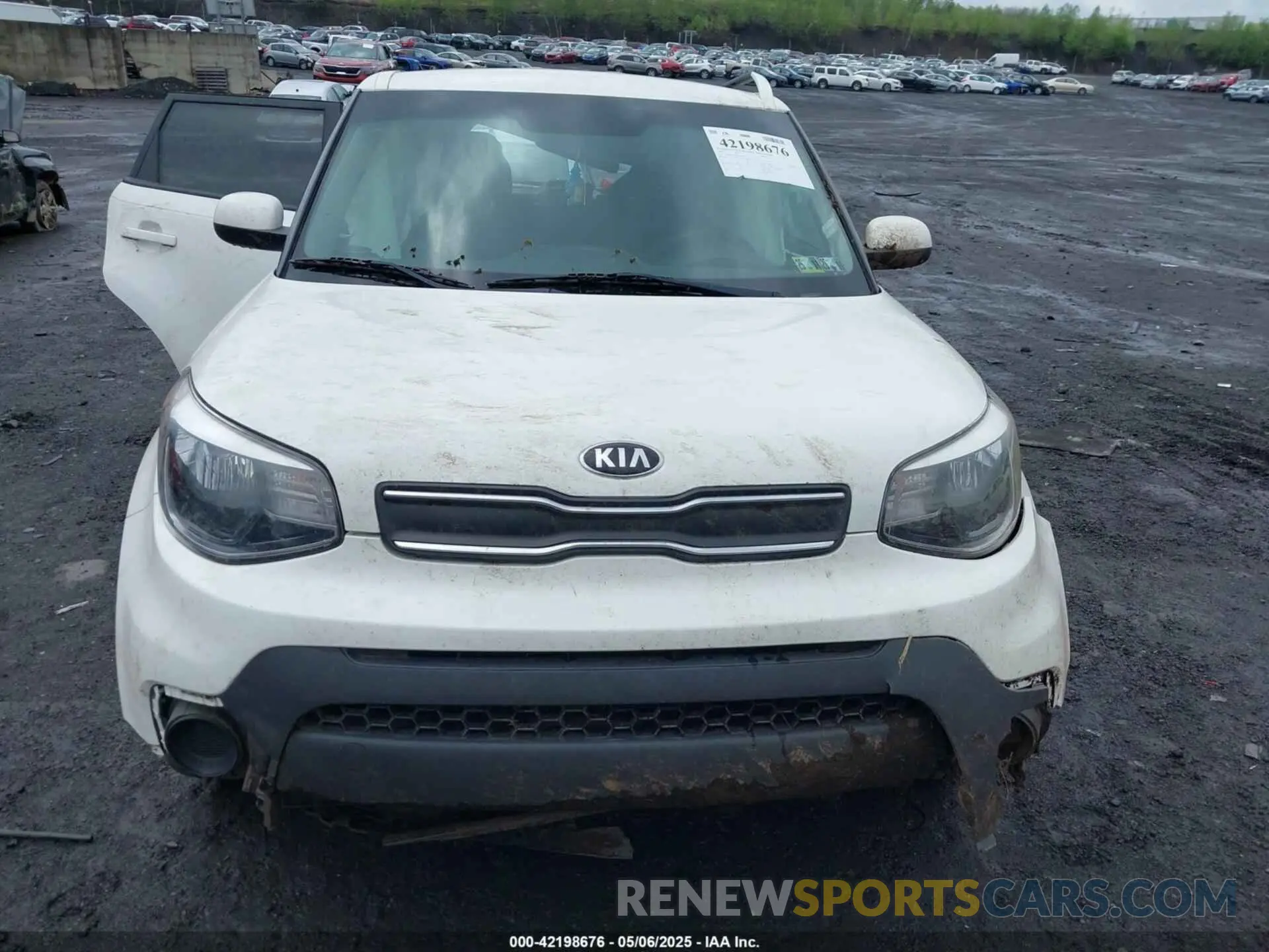 12 Photograph of a damaged car KNDJN2A20K7919055 KIA SOUL 2019