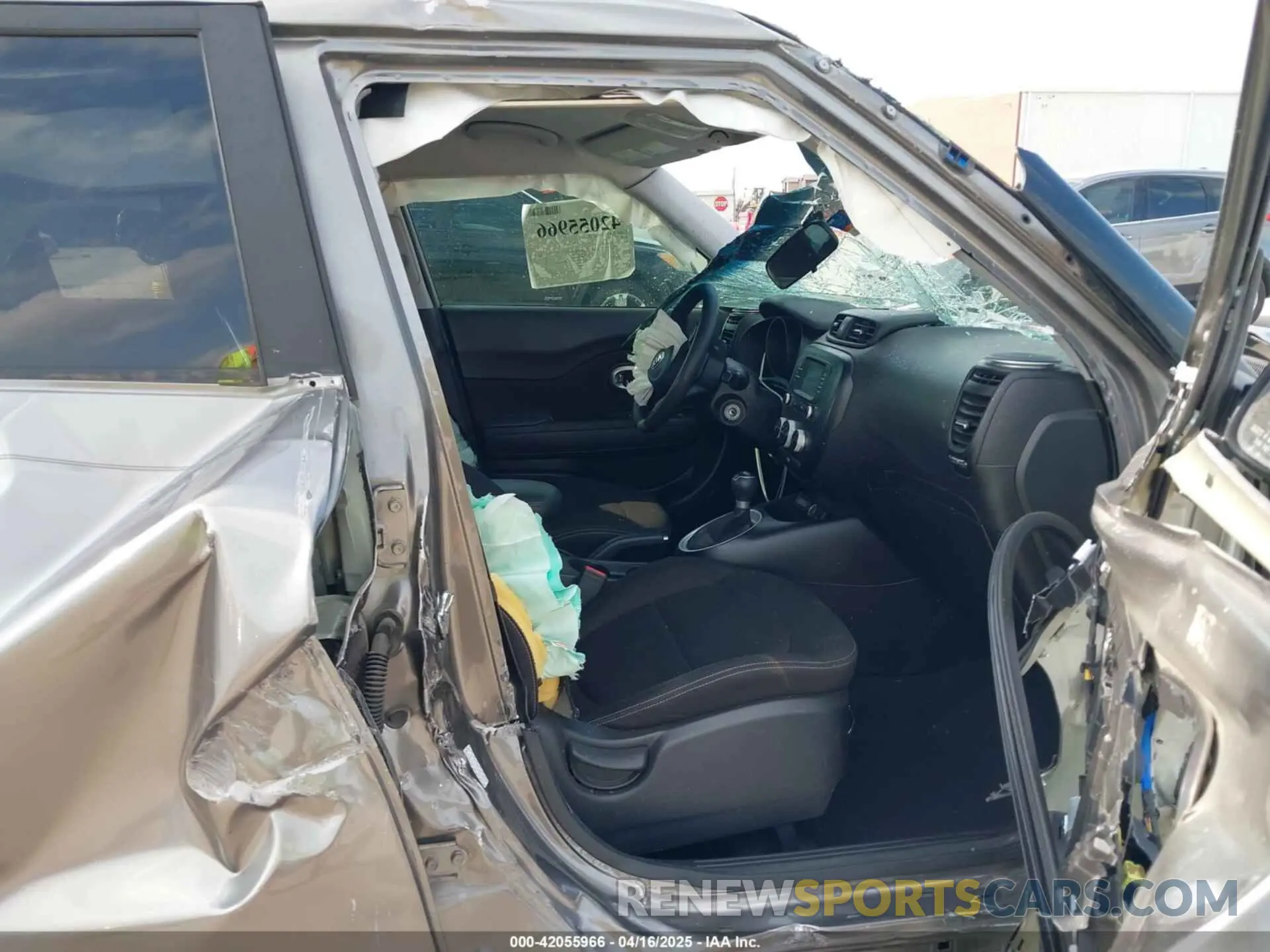 5 Photograph of a damaged car KNDJN2A21K7000214 KIA SOUL 2019