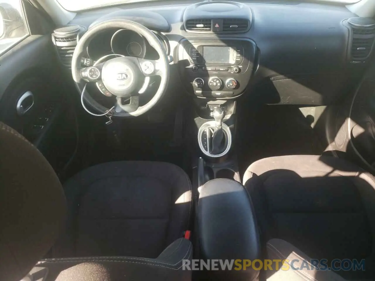8 Photograph of a damaged car KNDJN2A21K7004666 KIA SOUL 2019