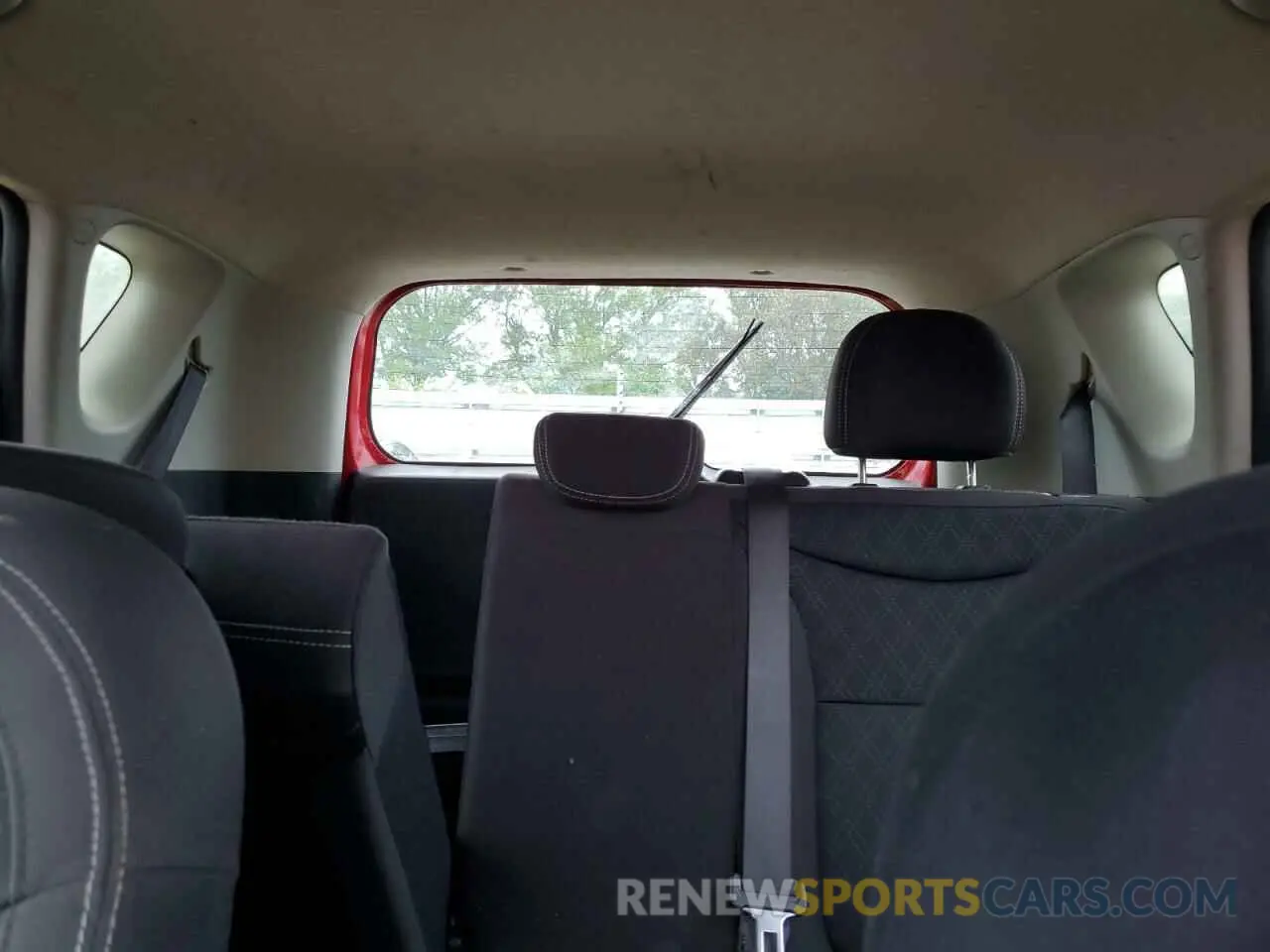 10 Photograph of a damaged car KNDJN2A21K7006420 KIA SOUL 2019