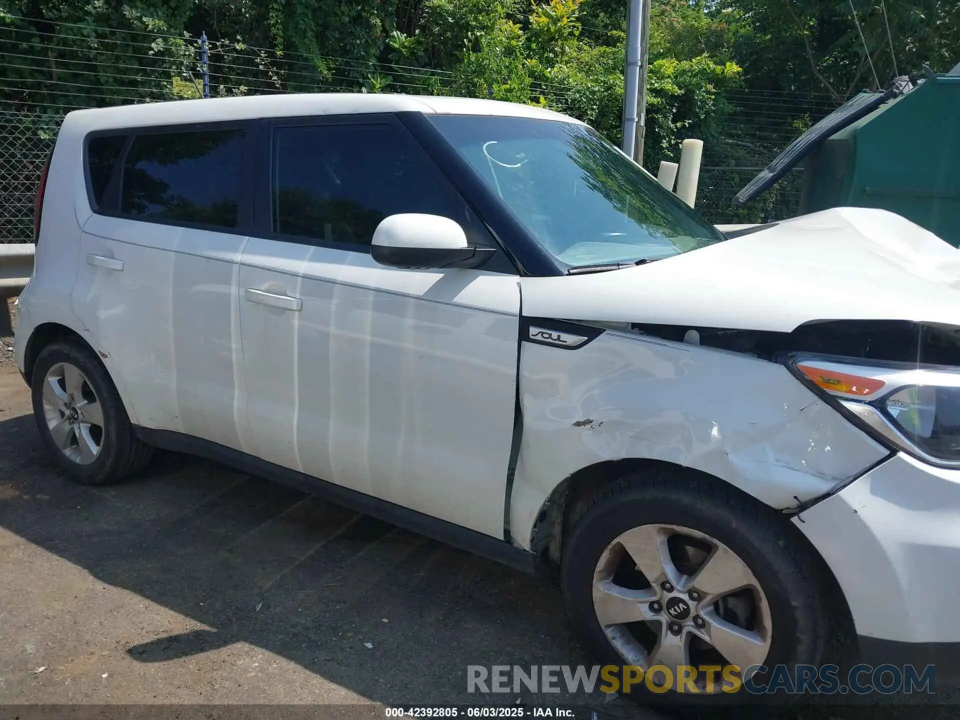 13 Photograph of a damaged car KNDJN2A21K7008670 KIA SOUL 2019
