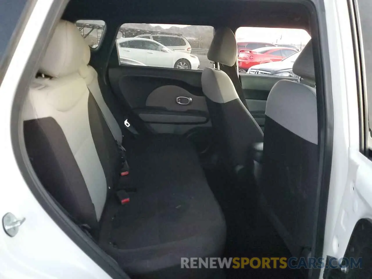 10 Photograph of a damaged car KNDJN2A21K7025730 KIA SOUL 2019