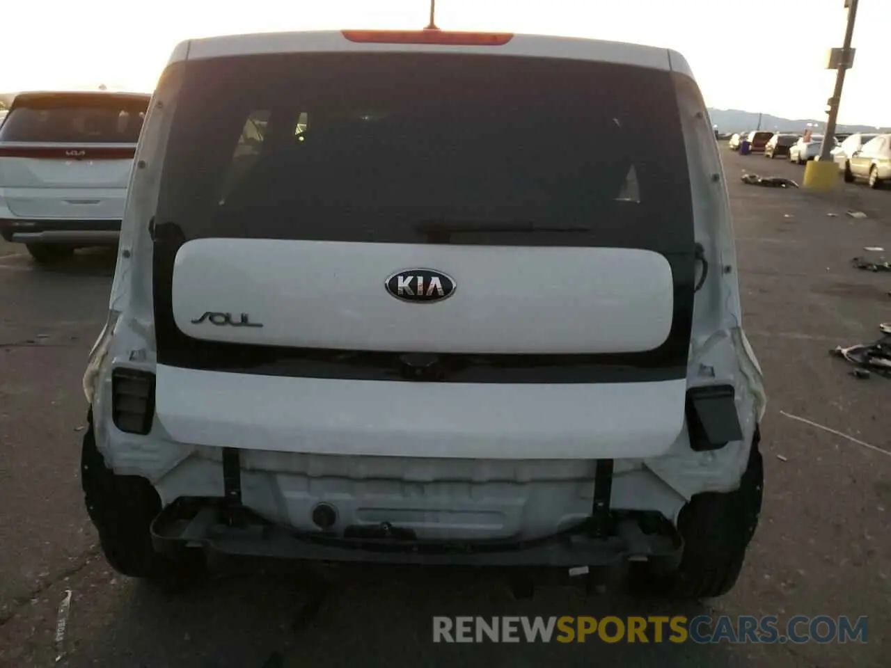 6 Photograph of a damaged car KNDJN2A21K7025730 KIA SOUL 2019