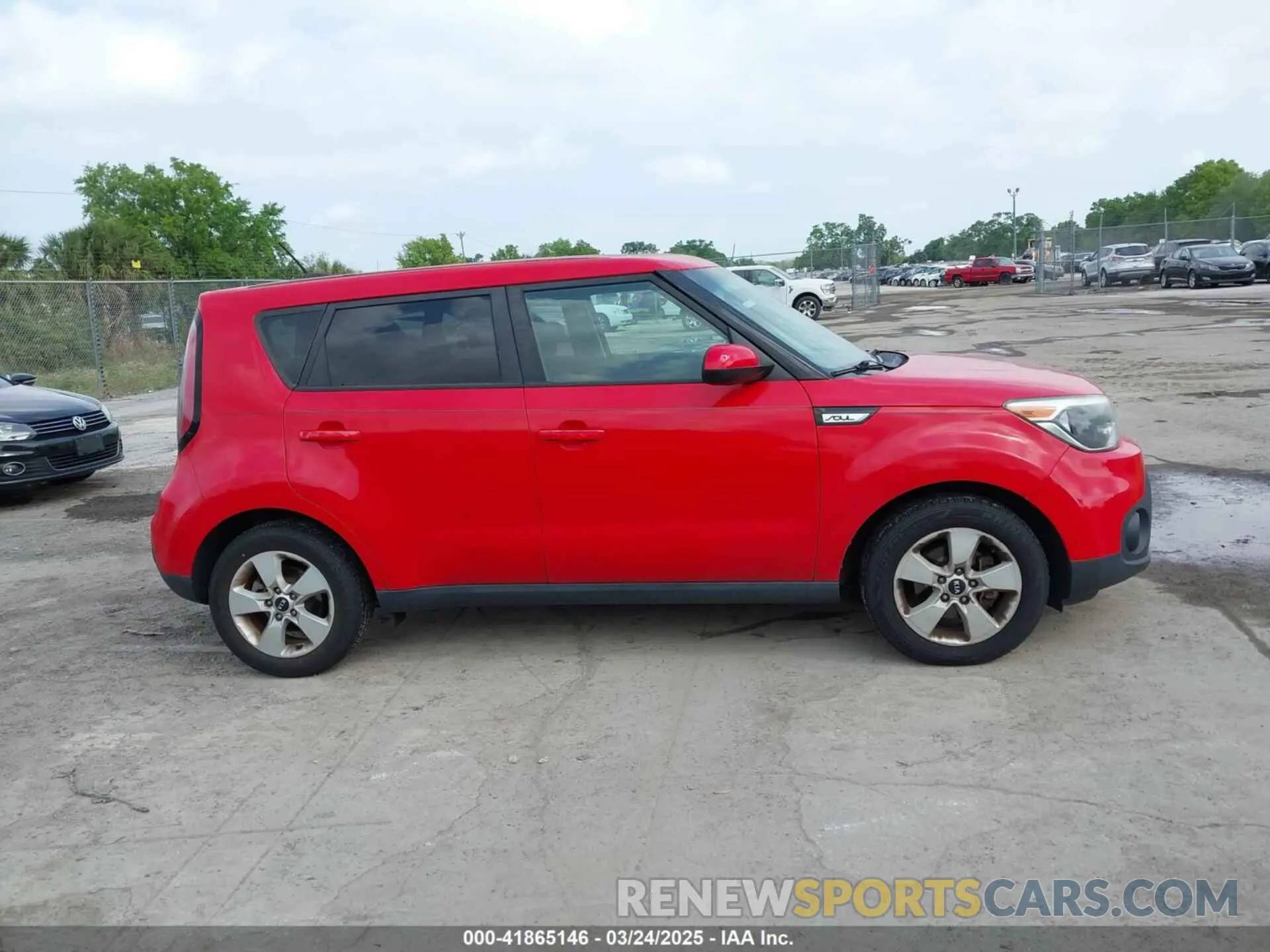 13 Photograph of a damaged car KNDJN2A21K7644800 KIA SOUL 2019
