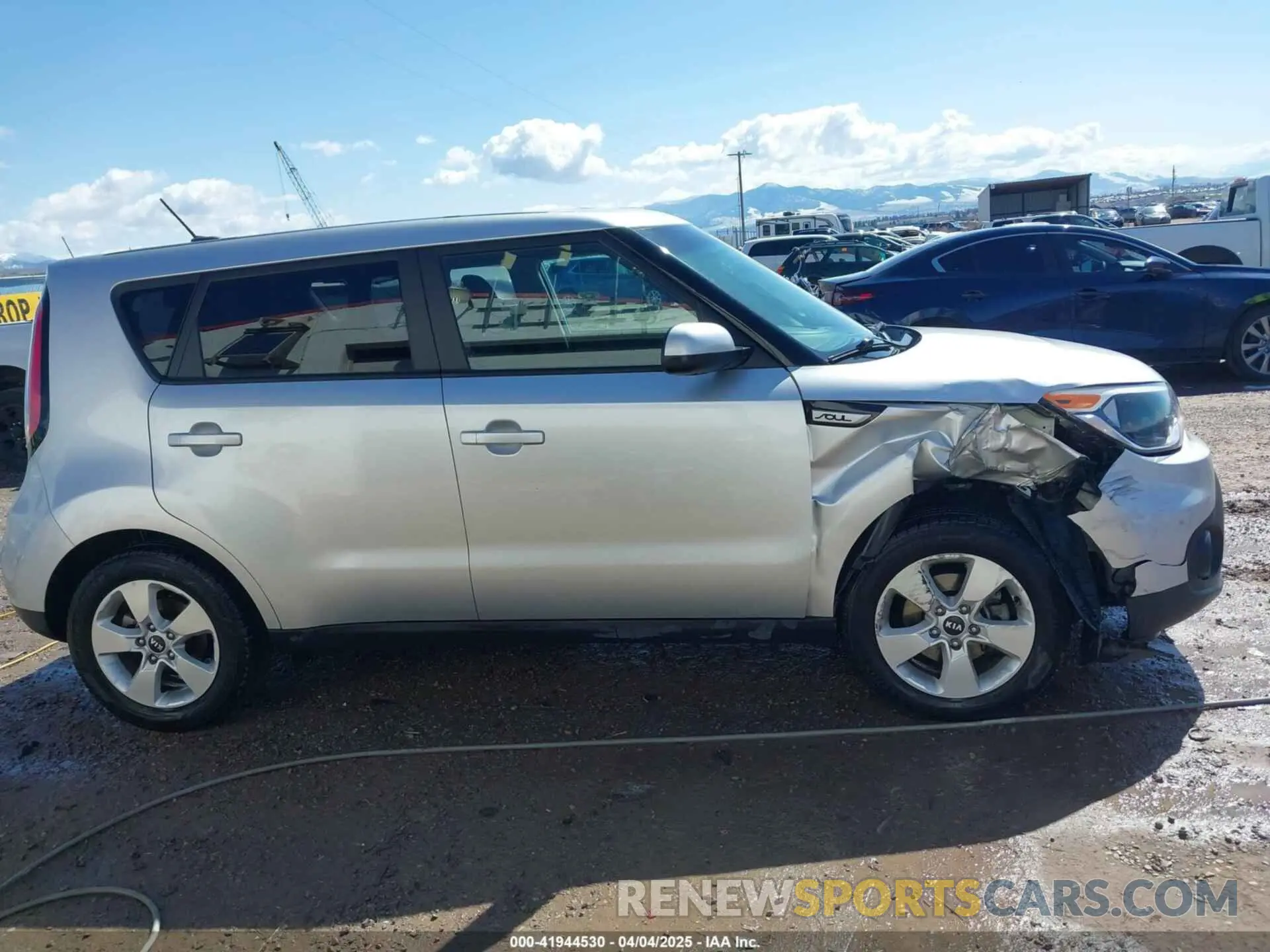 13 Photograph of a damaged car KNDJN2A21K7656087 KIA SOUL 2019