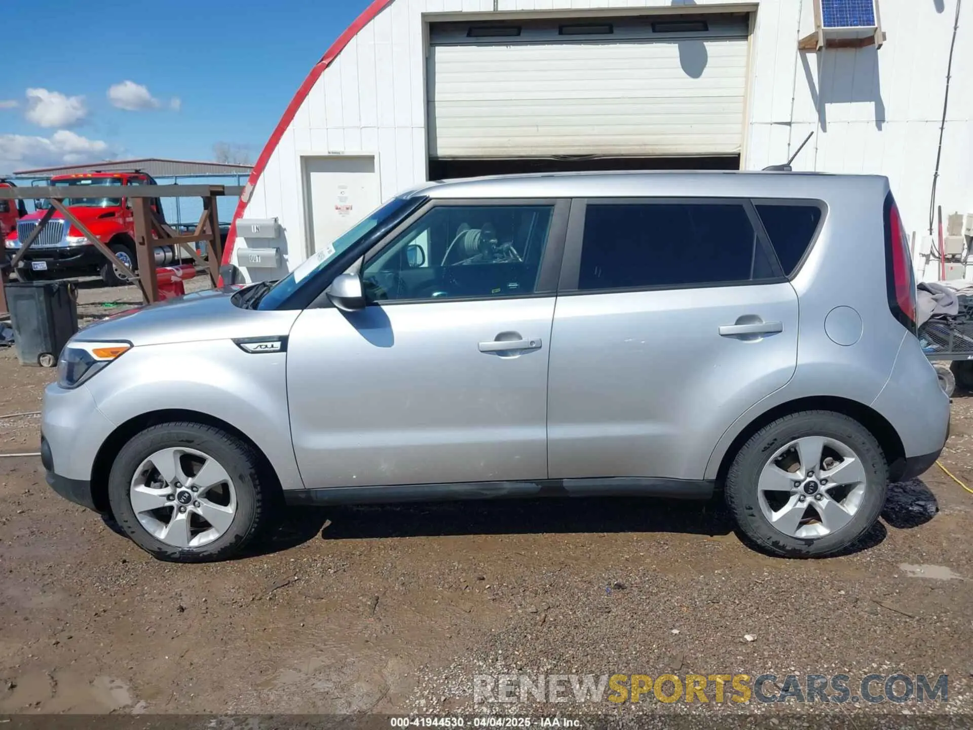 14 Photograph of a damaged car KNDJN2A21K7656087 KIA SOUL 2019