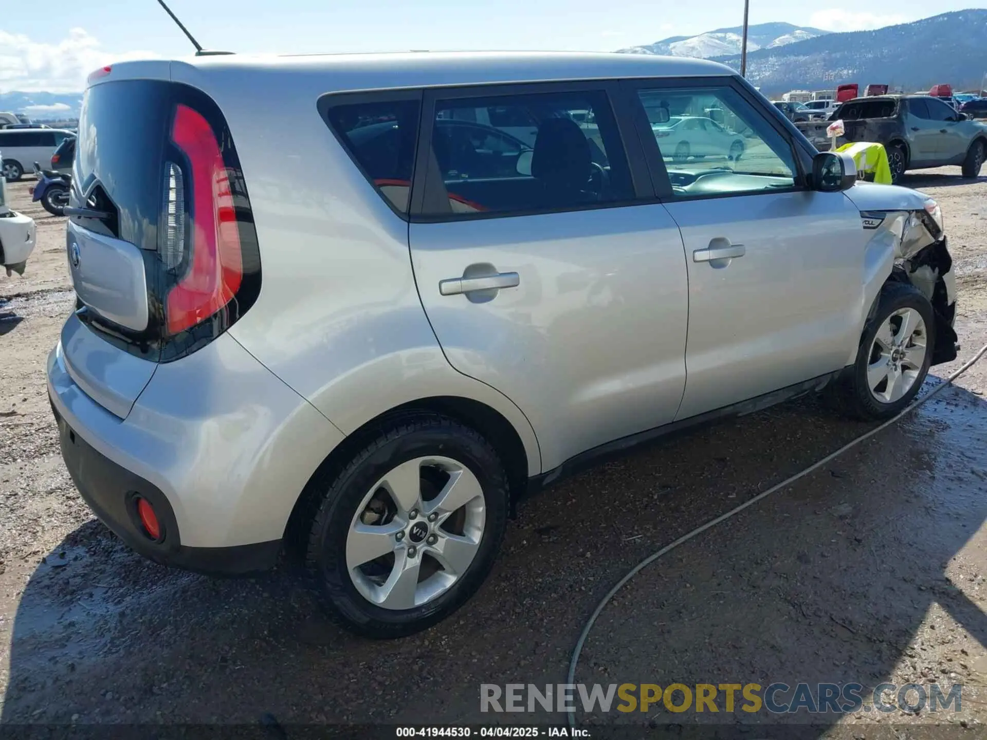 4 Photograph of a damaged car KNDJN2A21K7656087 KIA SOUL 2019