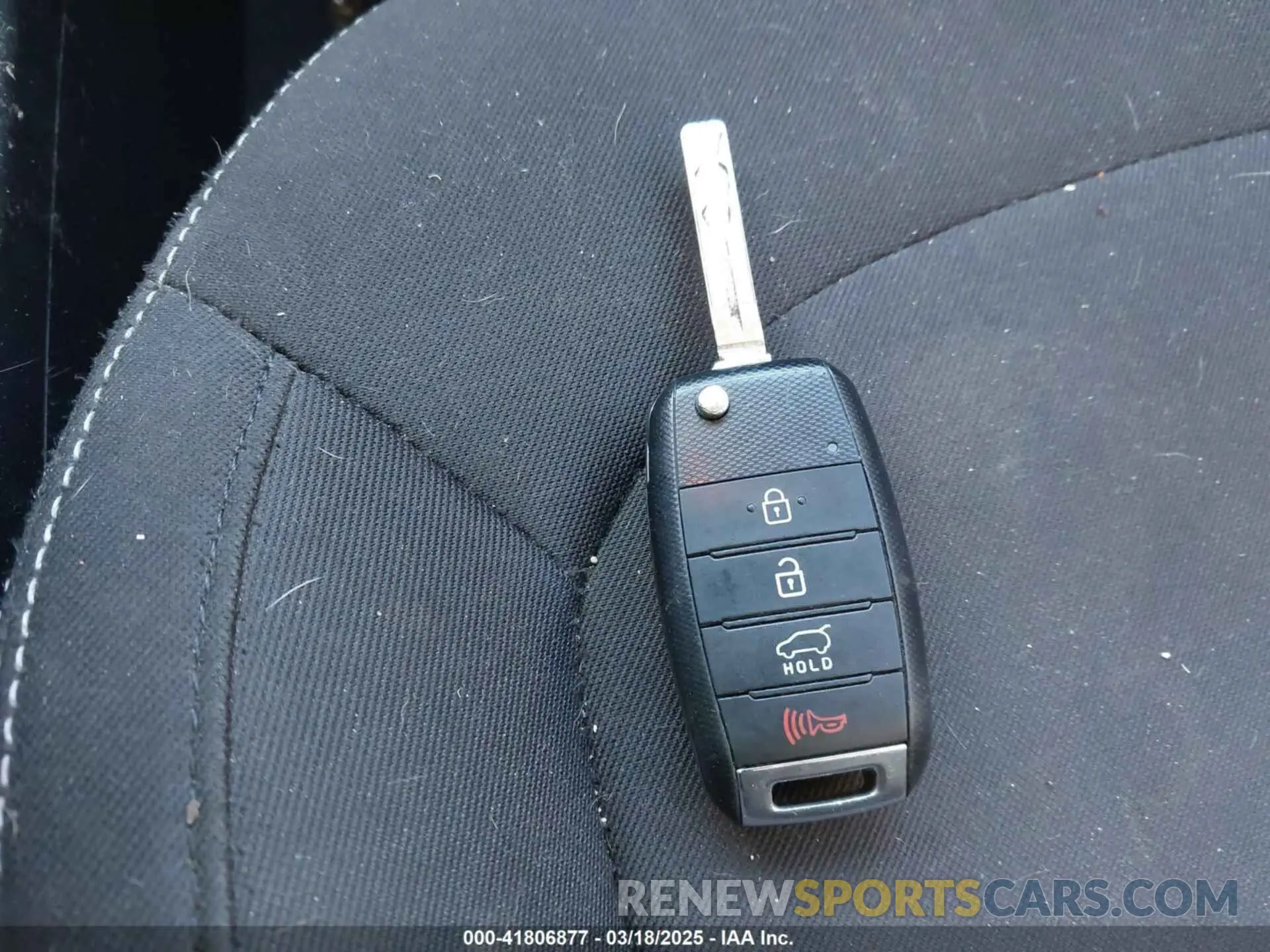 11 Photograph of a damaged car KNDJN2A21K7673925 KIA SOUL 2019