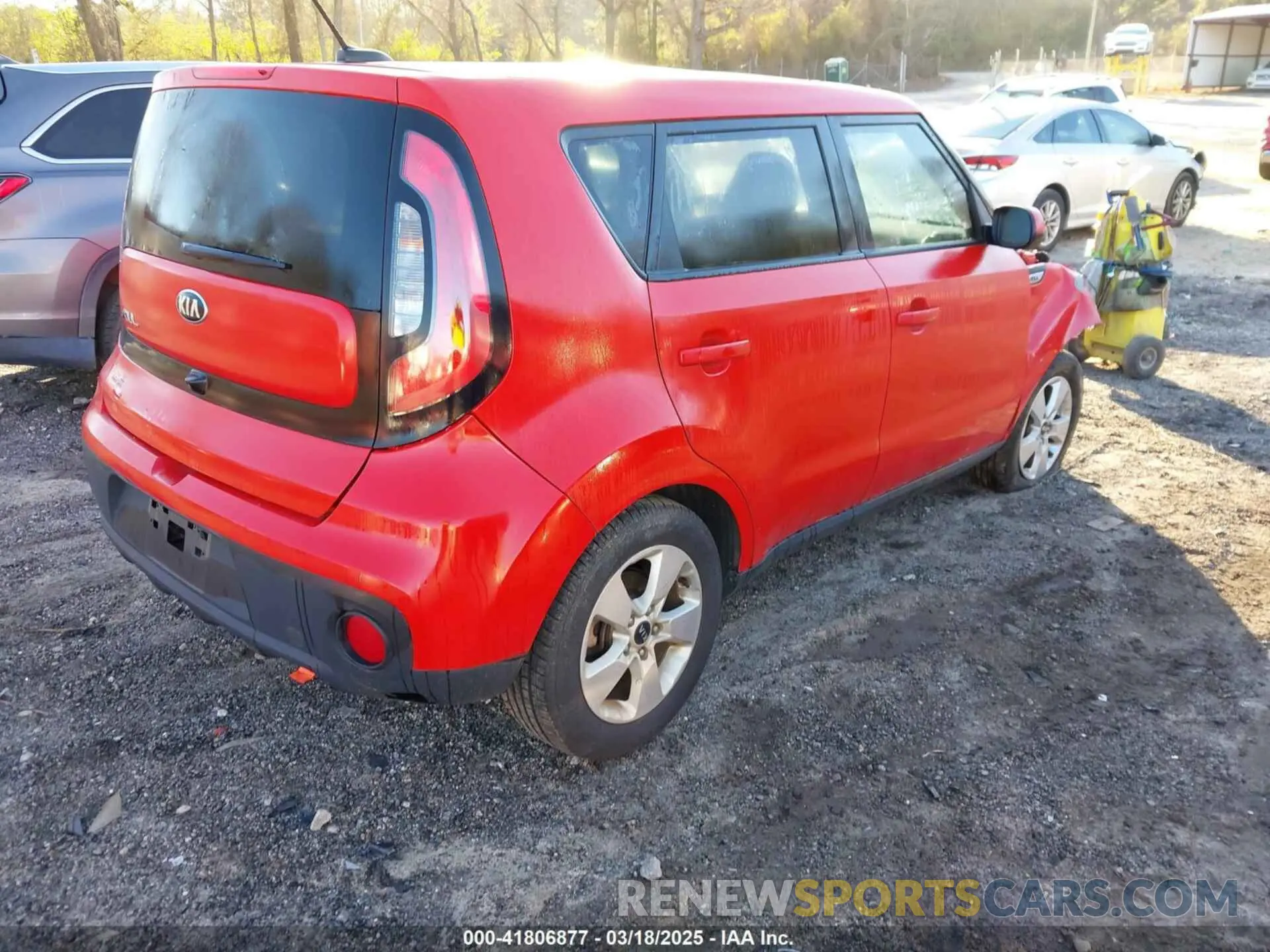 4 Photograph of a damaged car KNDJN2A21K7673925 KIA SOUL 2019