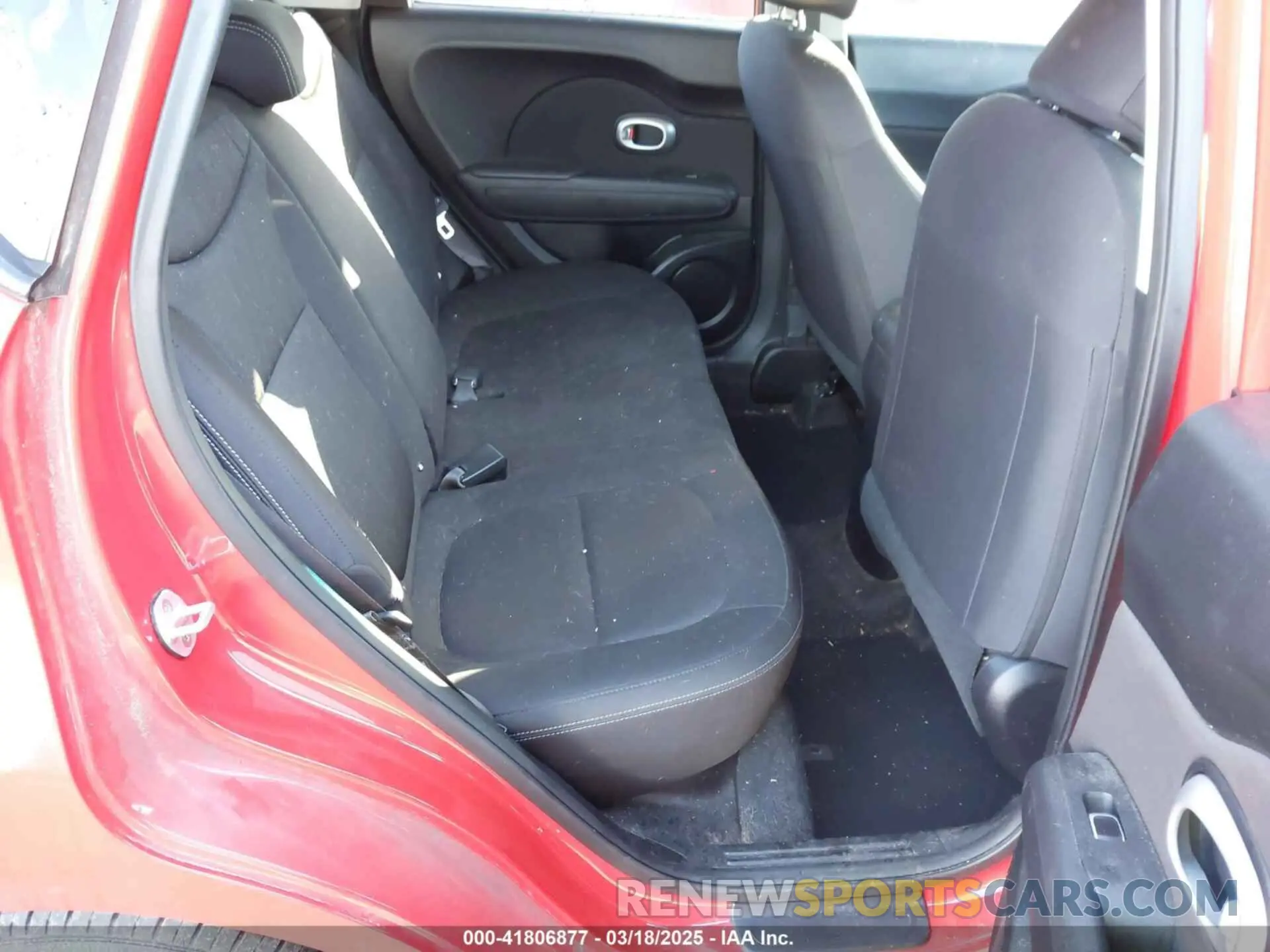 8 Photograph of a damaged car KNDJN2A21K7673925 KIA SOUL 2019