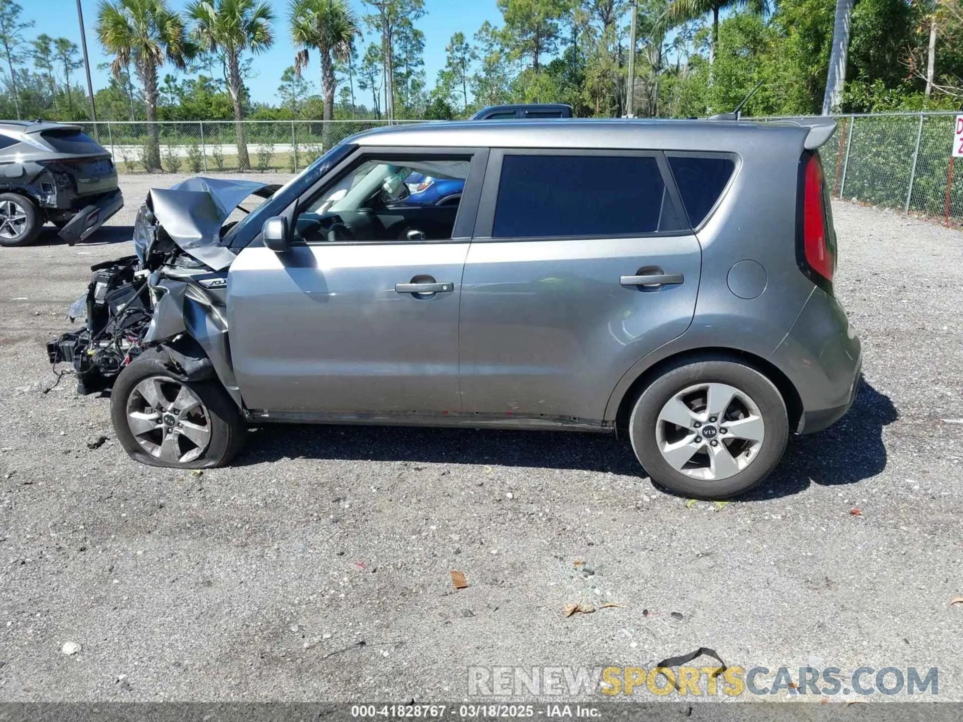 15 Photograph of a damaged car KNDJN2A21K7692264 KIA SOUL 2019