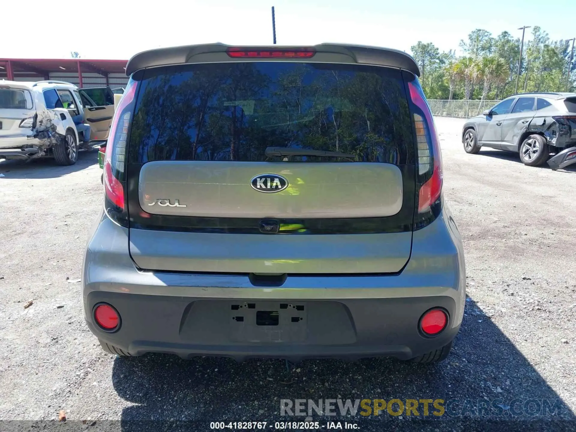 17 Photograph of a damaged car KNDJN2A21K7692264 KIA SOUL 2019