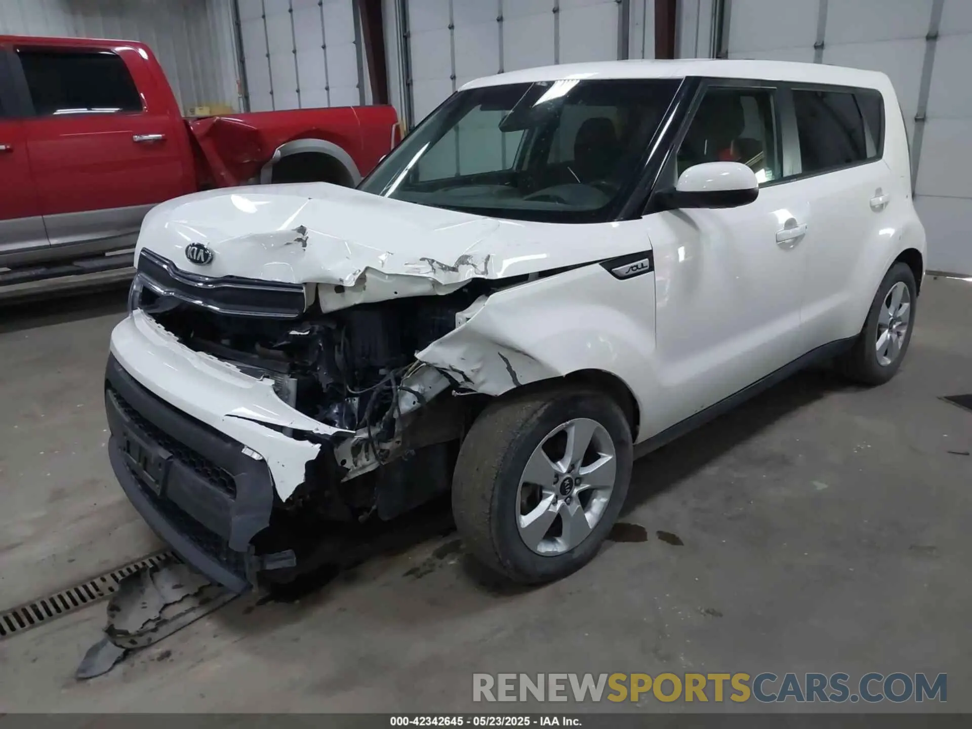 2 Photograph of a damaged car KNDJN2A21K7699666 KIA SOUL 2019