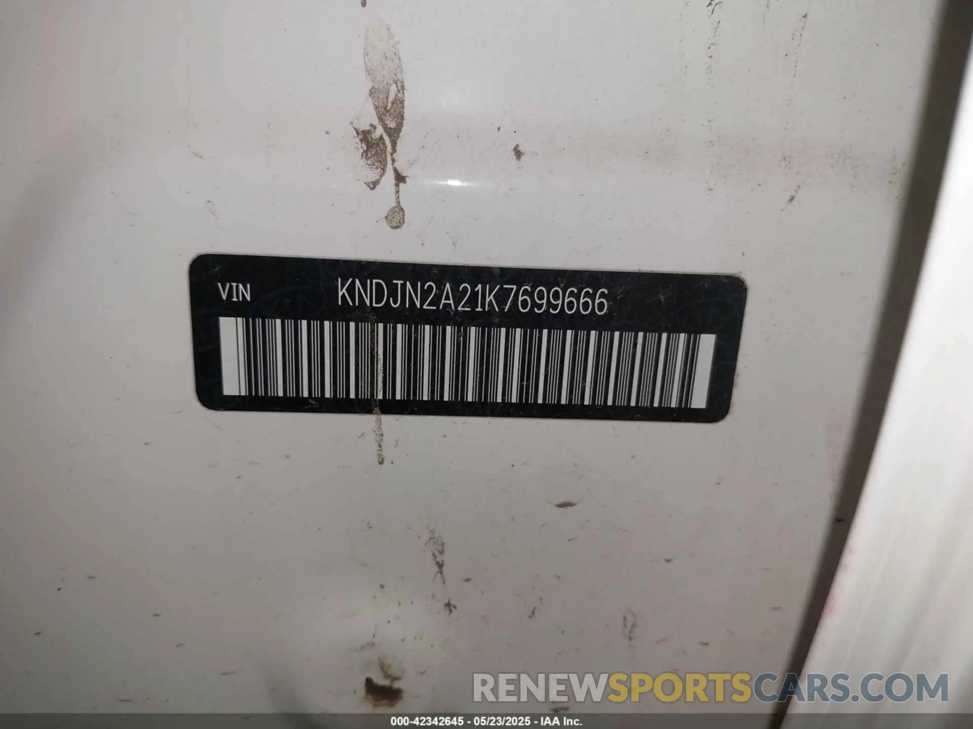 9 Photograph of a damaged car KNDJN2A21K7699666 KIA SOUL 2019