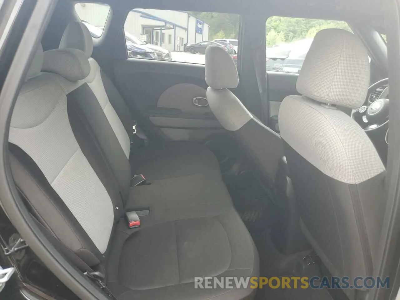 10 Photograph of a damaged car KNDJN2A21K7917346 KIA SOUL 2019