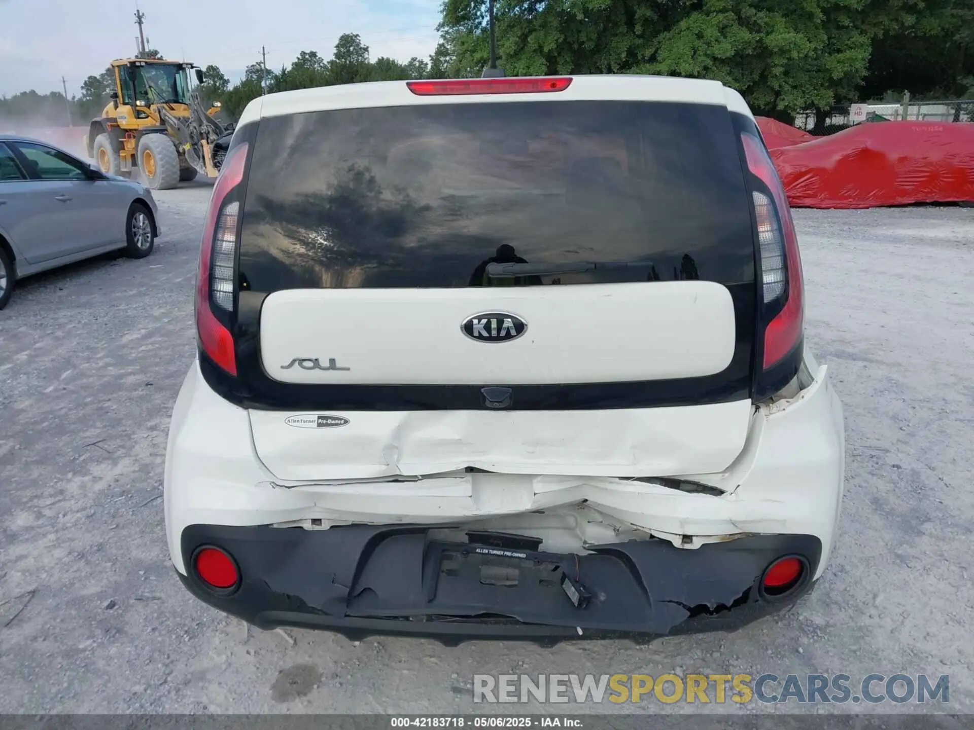 16 Photograph of a damaged car KNDJN2A22K7022769 KIA SOUL 2019