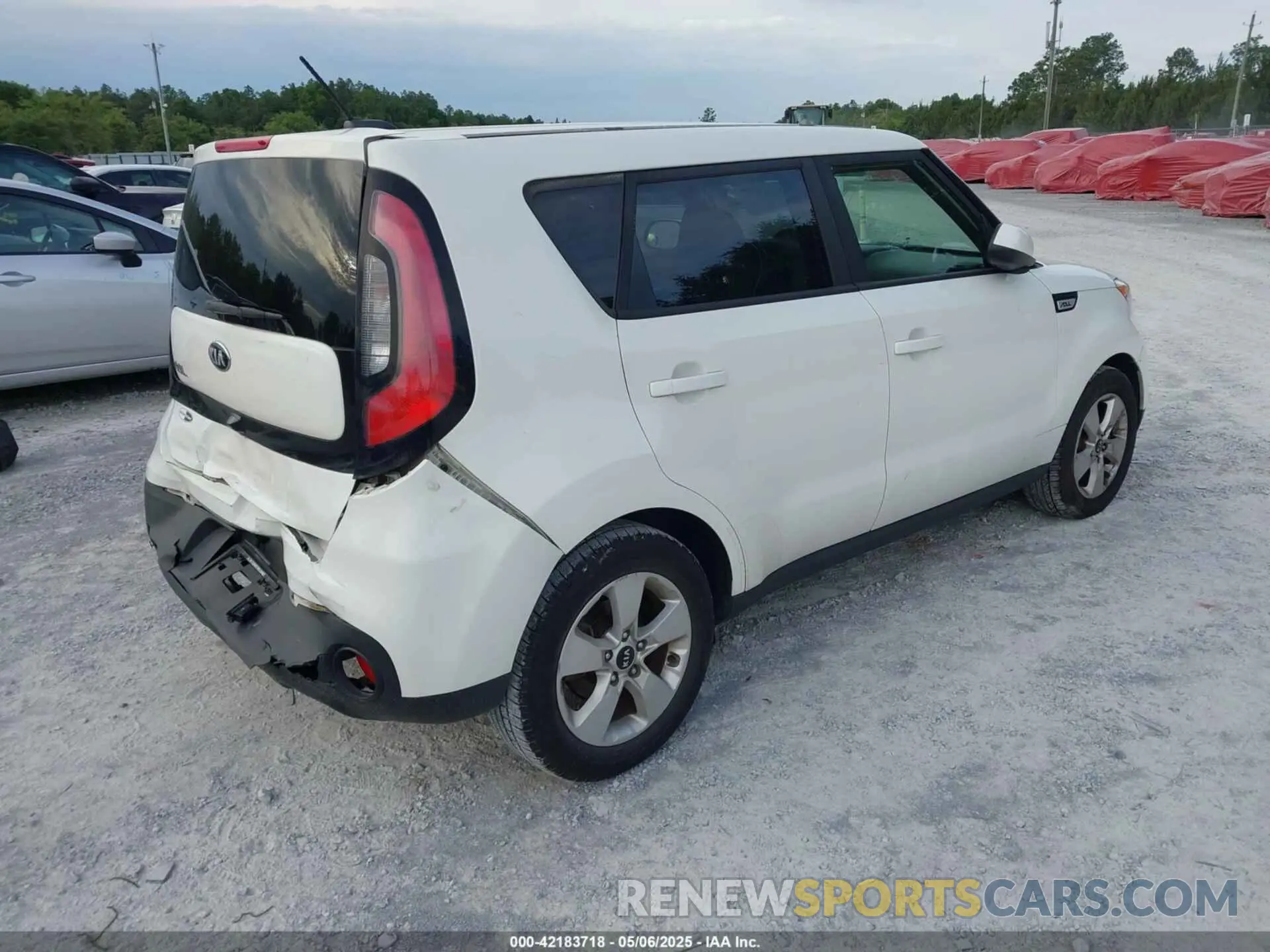 4 Photograph of a damaged car KNDJN2A22K7022769 KIA SOUL 2019