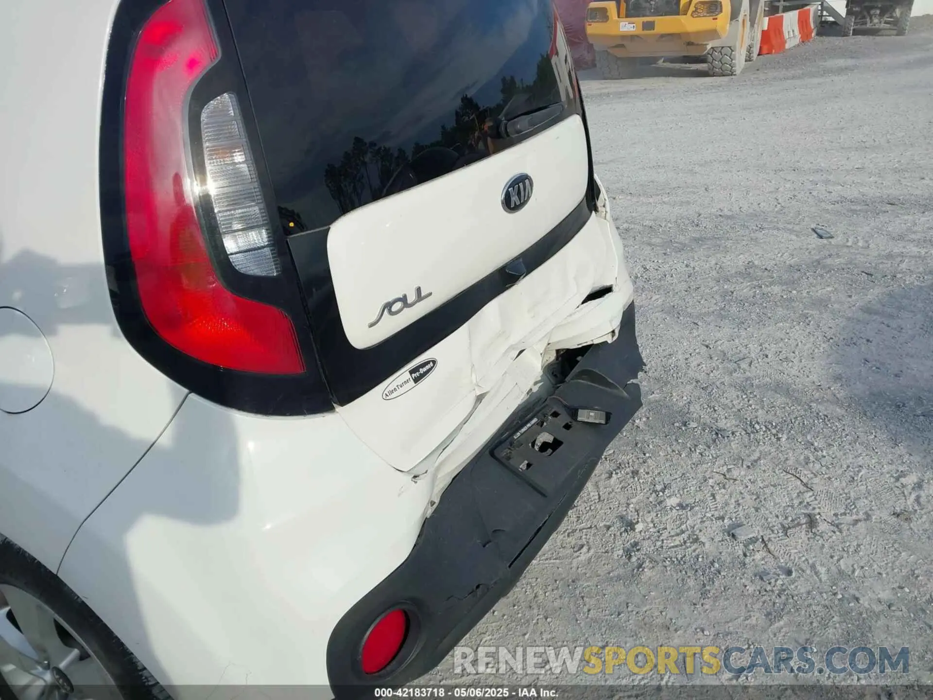 6 Photograph of a damaged car KNDJN2A22K7022769 KIA SOUL 2019