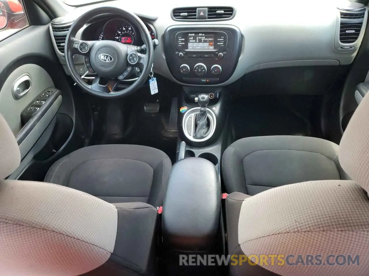 8 Photograph of a damaged car KNDJN2A22K7629366 KIA SOUL 2019