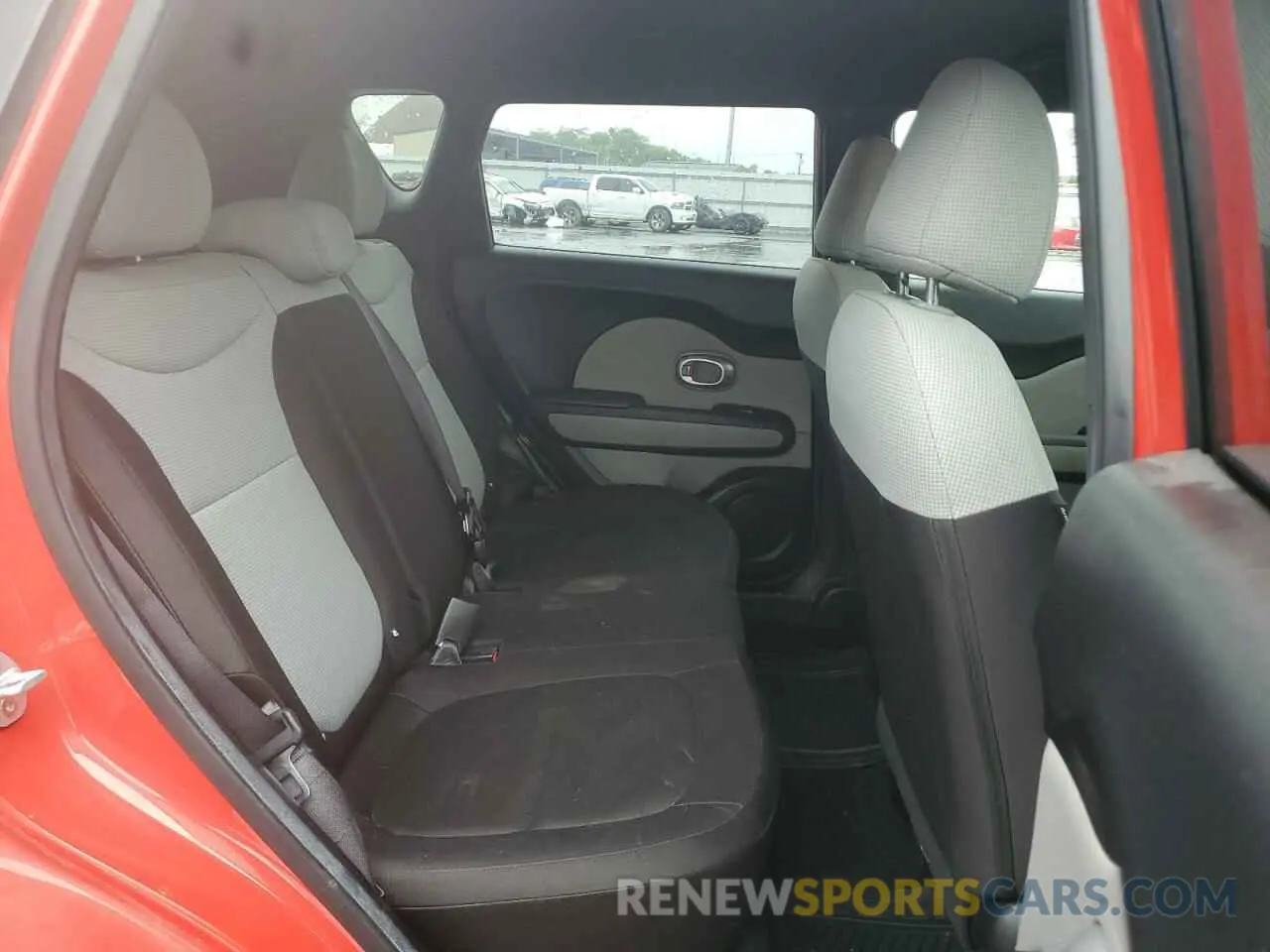 10 Photograph of a damaged car KNDJN2A22K7654493 KIA SOUL 2019