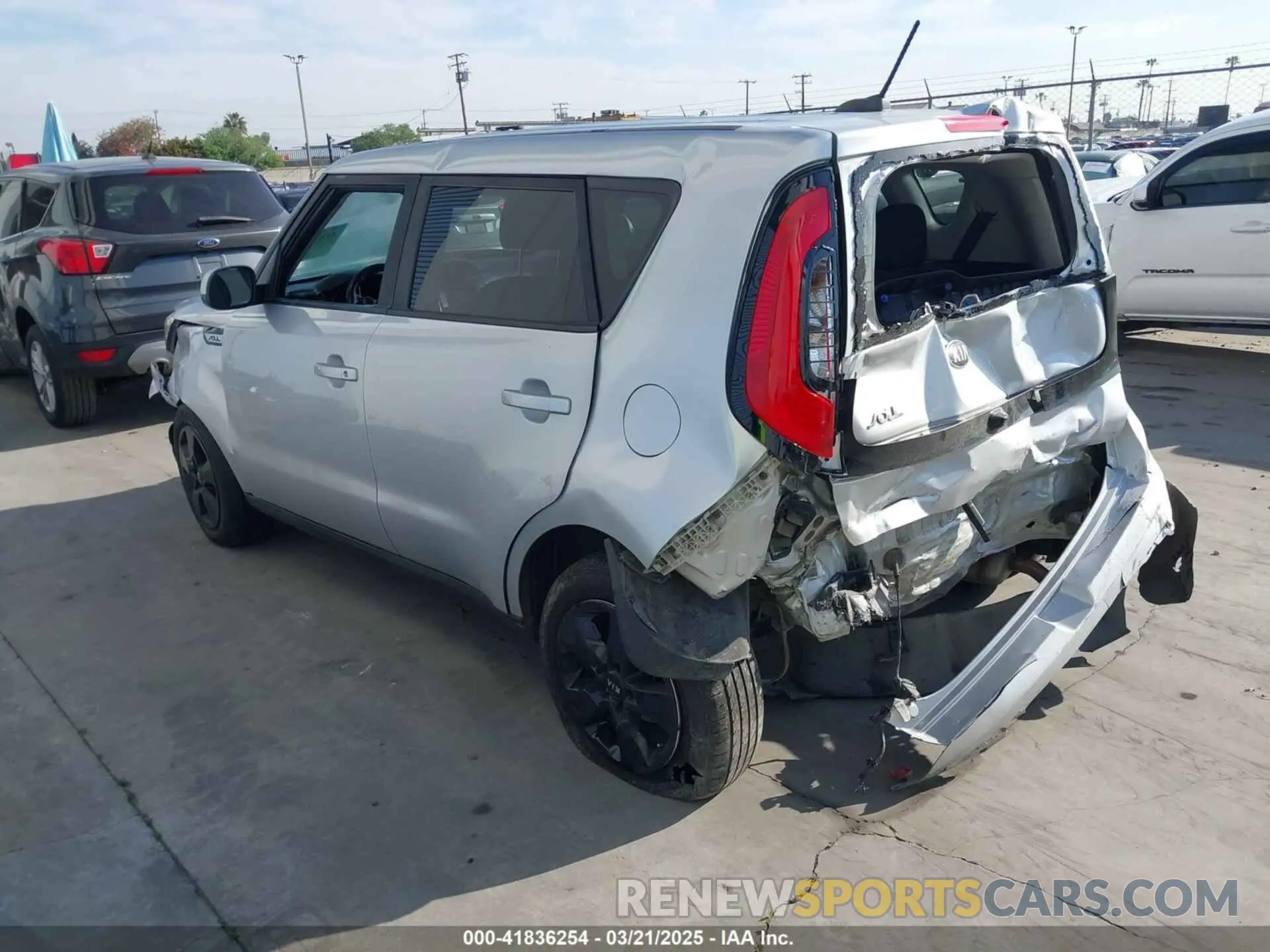 3 Photograph of a damaged car KNDJN2A22K7681399 KIA SOUL 2019