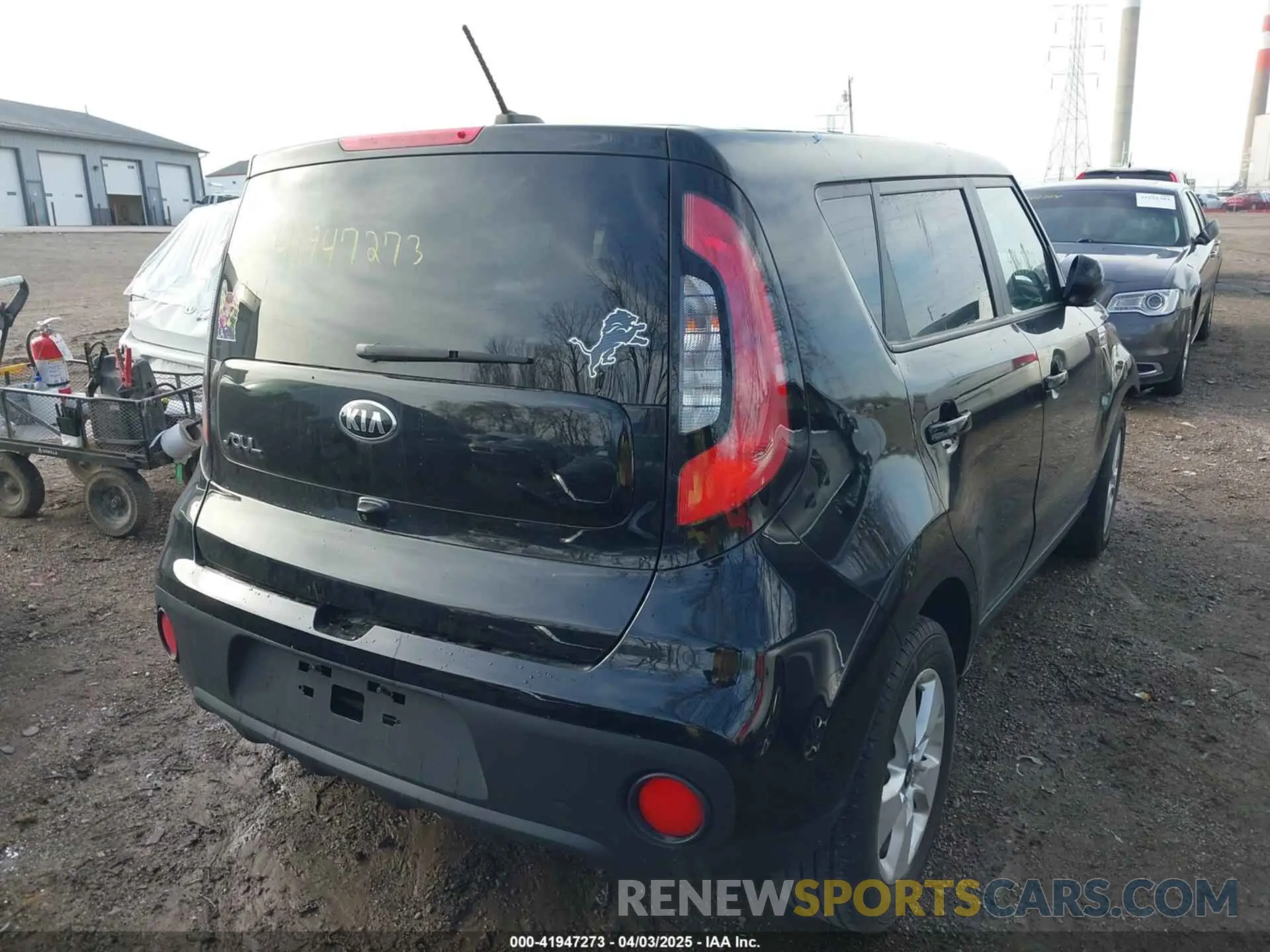 4 Photograph of a damaged car KNDJN2A22K7685873 KIA SOUL 2019