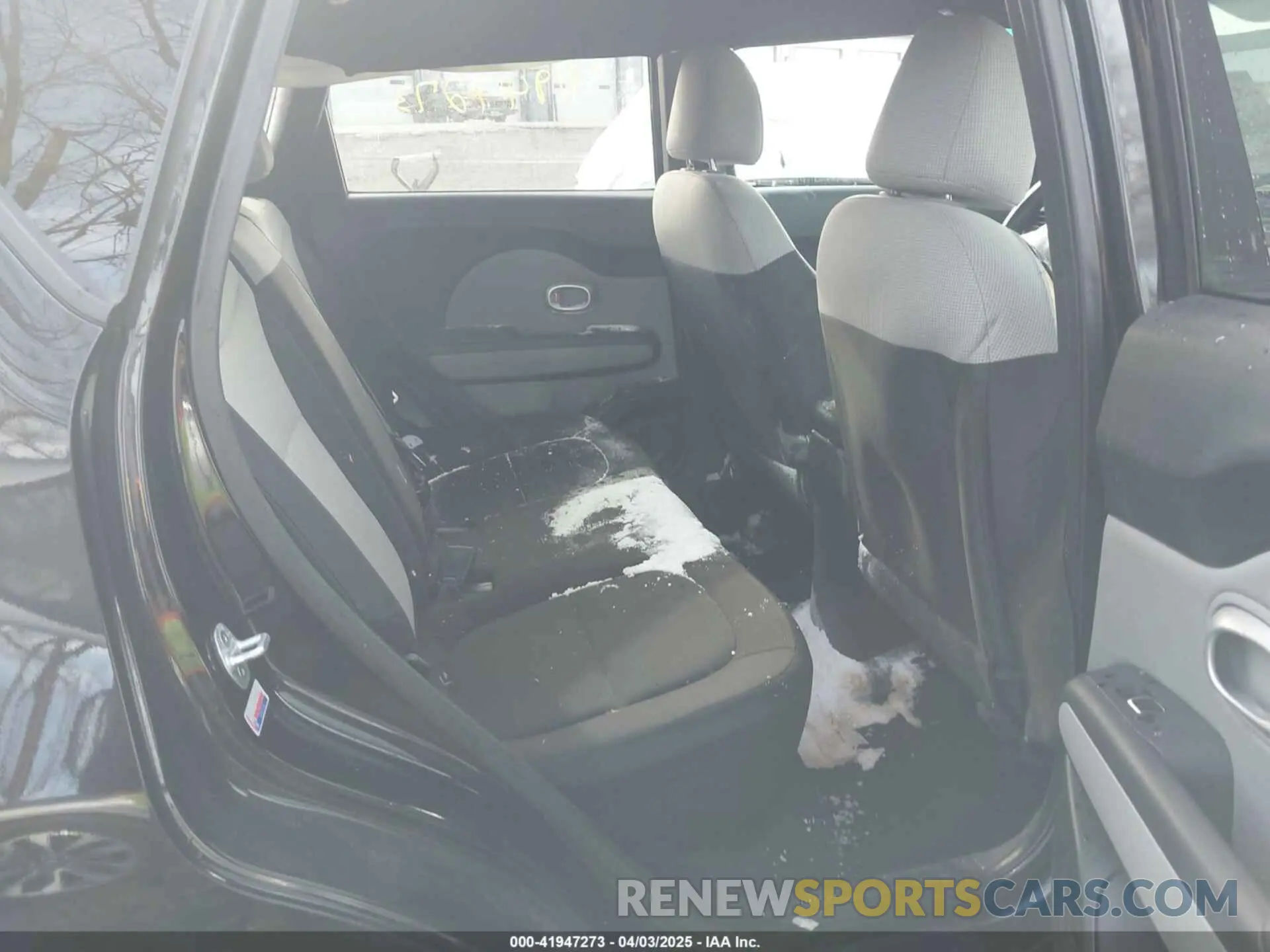8 Photograph of a damaged car KNDJN2A22K7685873 KIA SOUL 2019