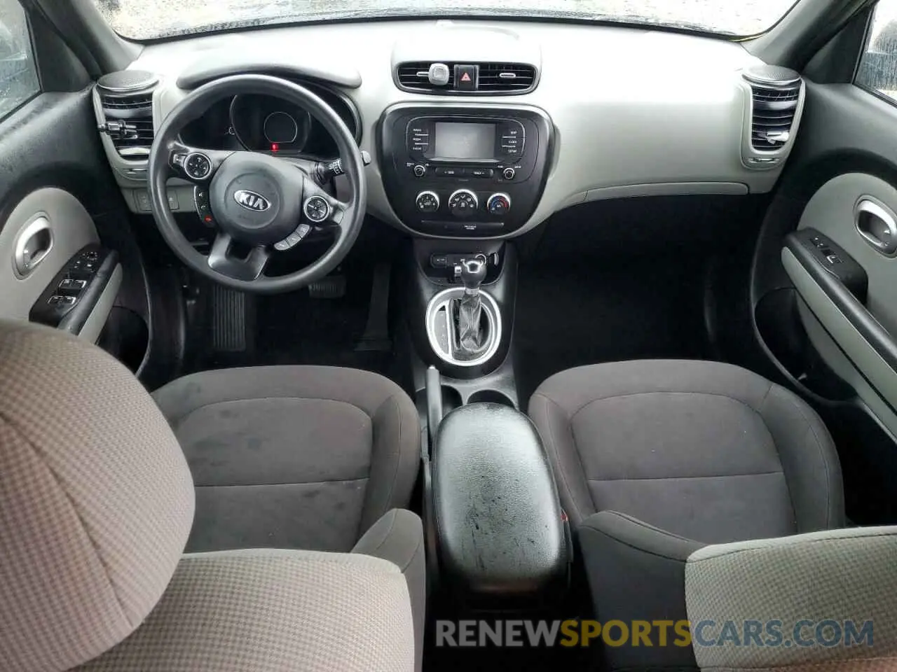 8 Photograph of a damaged car KNDJN2A22K7686442 KIA SOUL 2019
