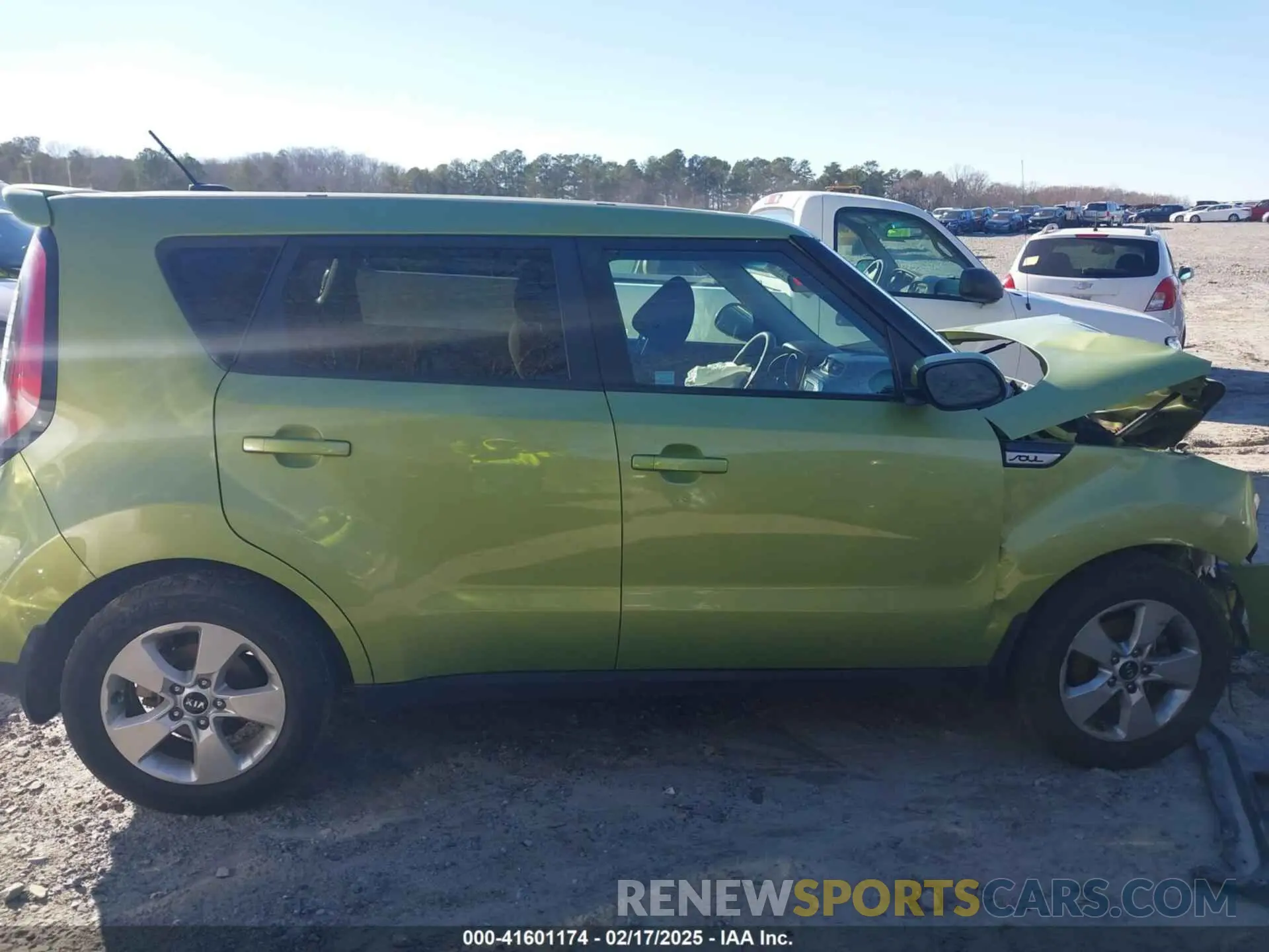13 Photograph of a damaged car KNDJN2A22K7913306 KIA SOUL 2019