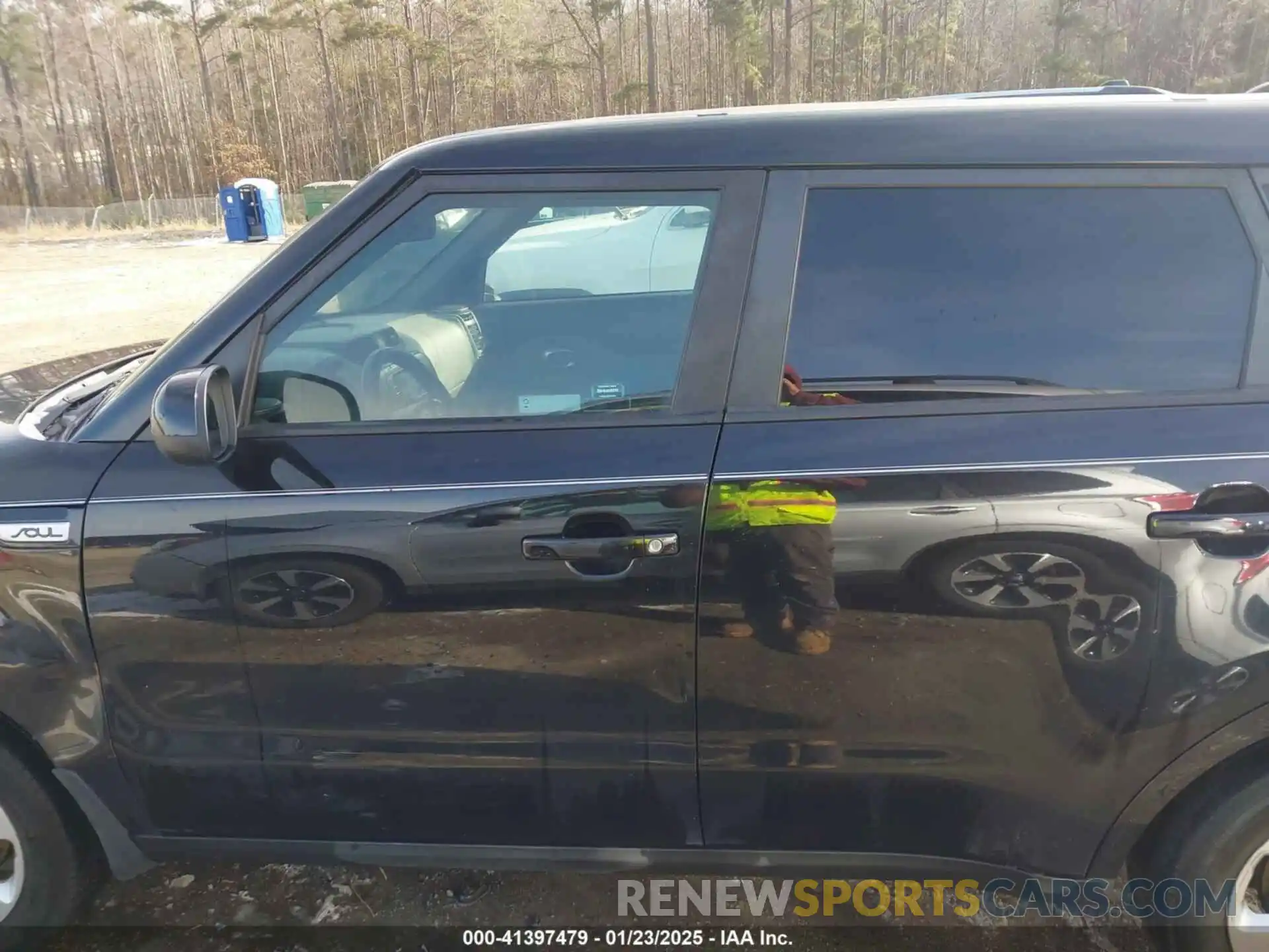 15 Photograph of a damaged car KNDJN2A22K7919106 KIA SOUL 2019