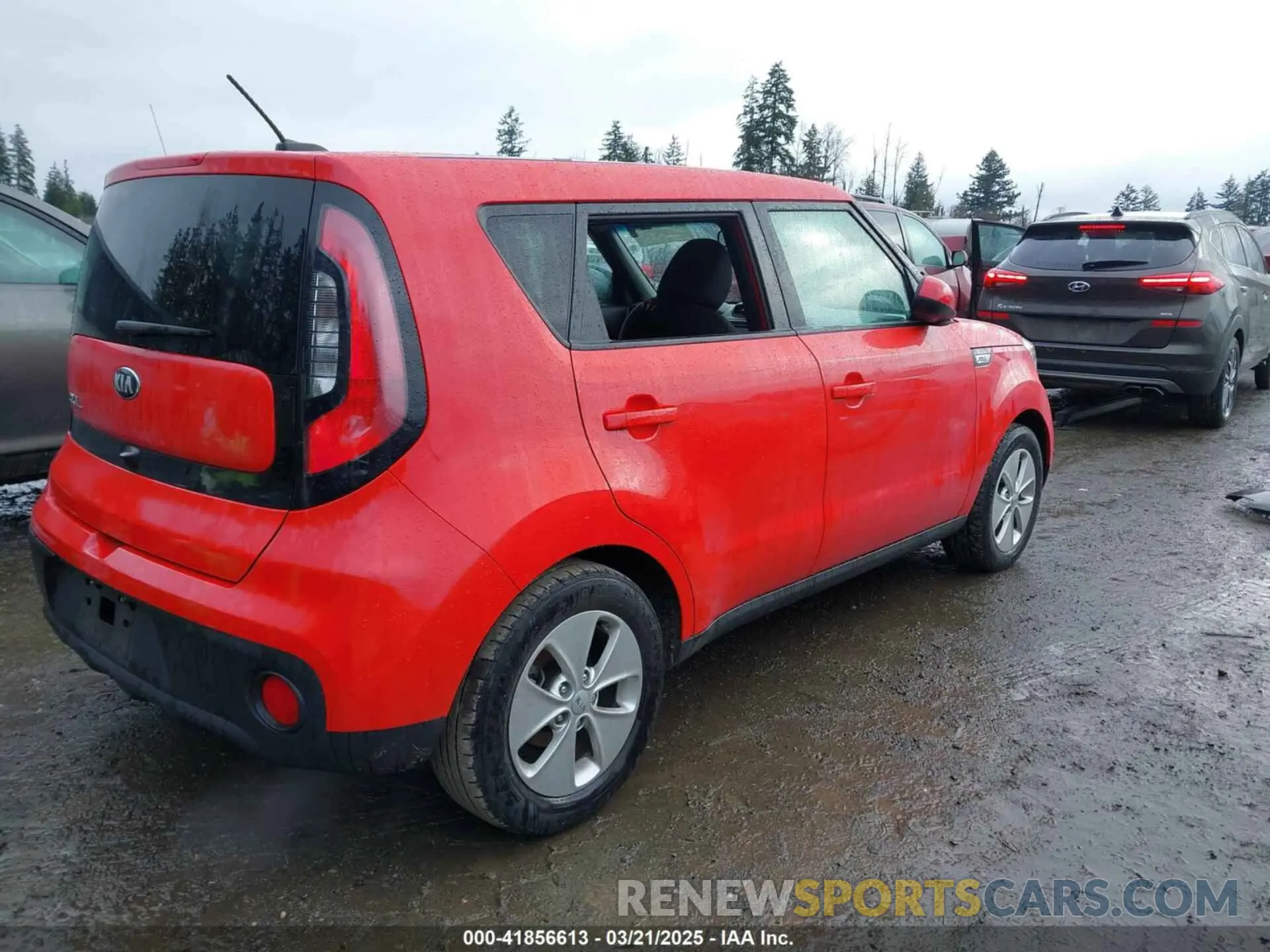 4 Photograph of a damaged car KNDJN2A23K7001784 KIA SOUL 2019