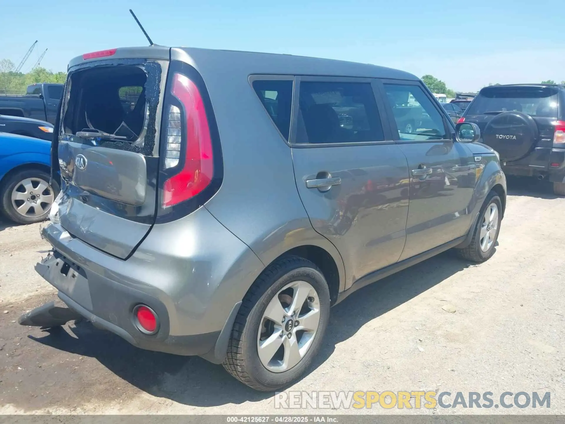 4 Photograph of a damaged car KNDJN2A23K7003146 KIA SOUL 2019