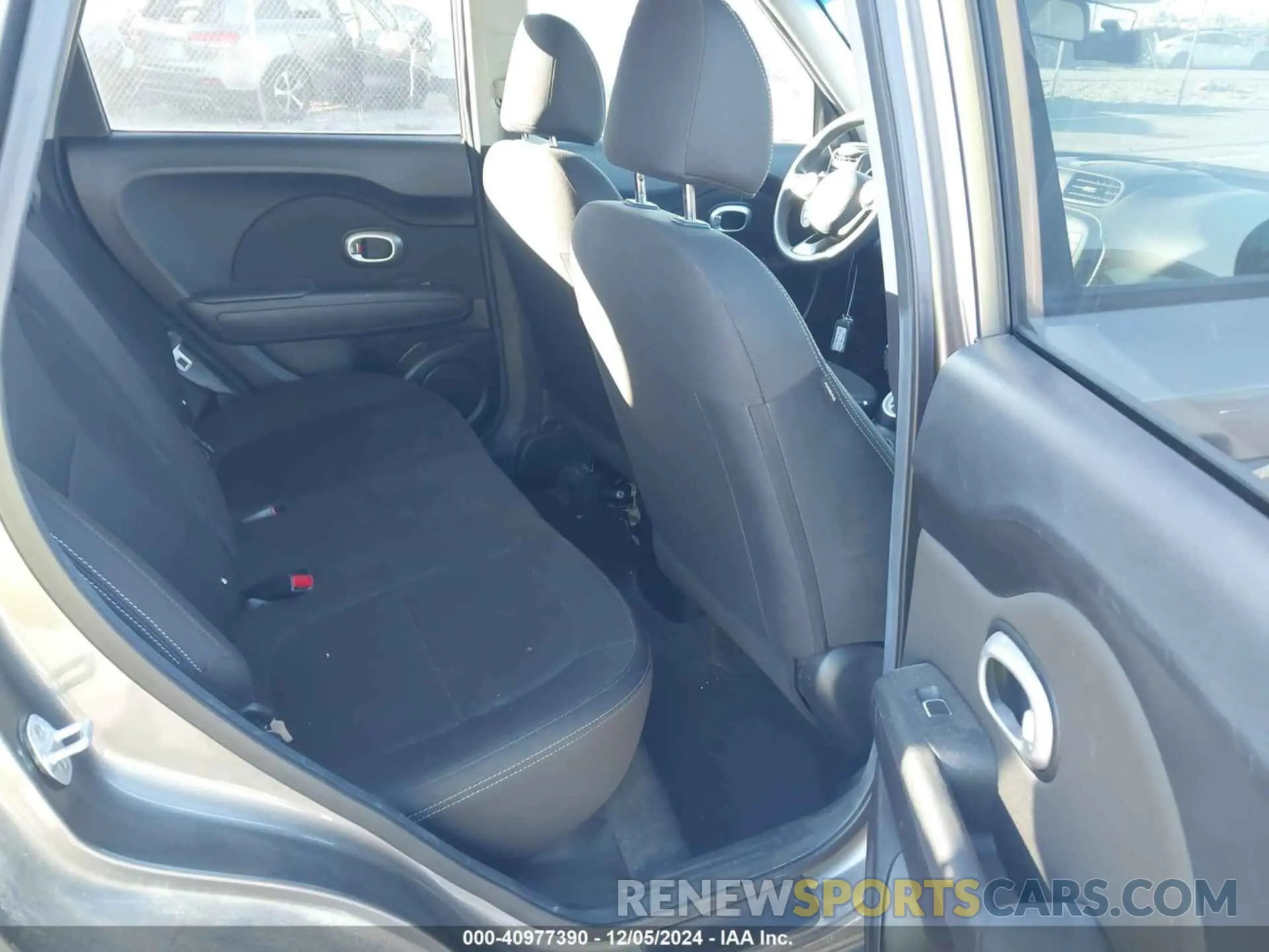 8 Photograph of a damaged car KNDJN2A23K7015460 KIA SOUL 2019