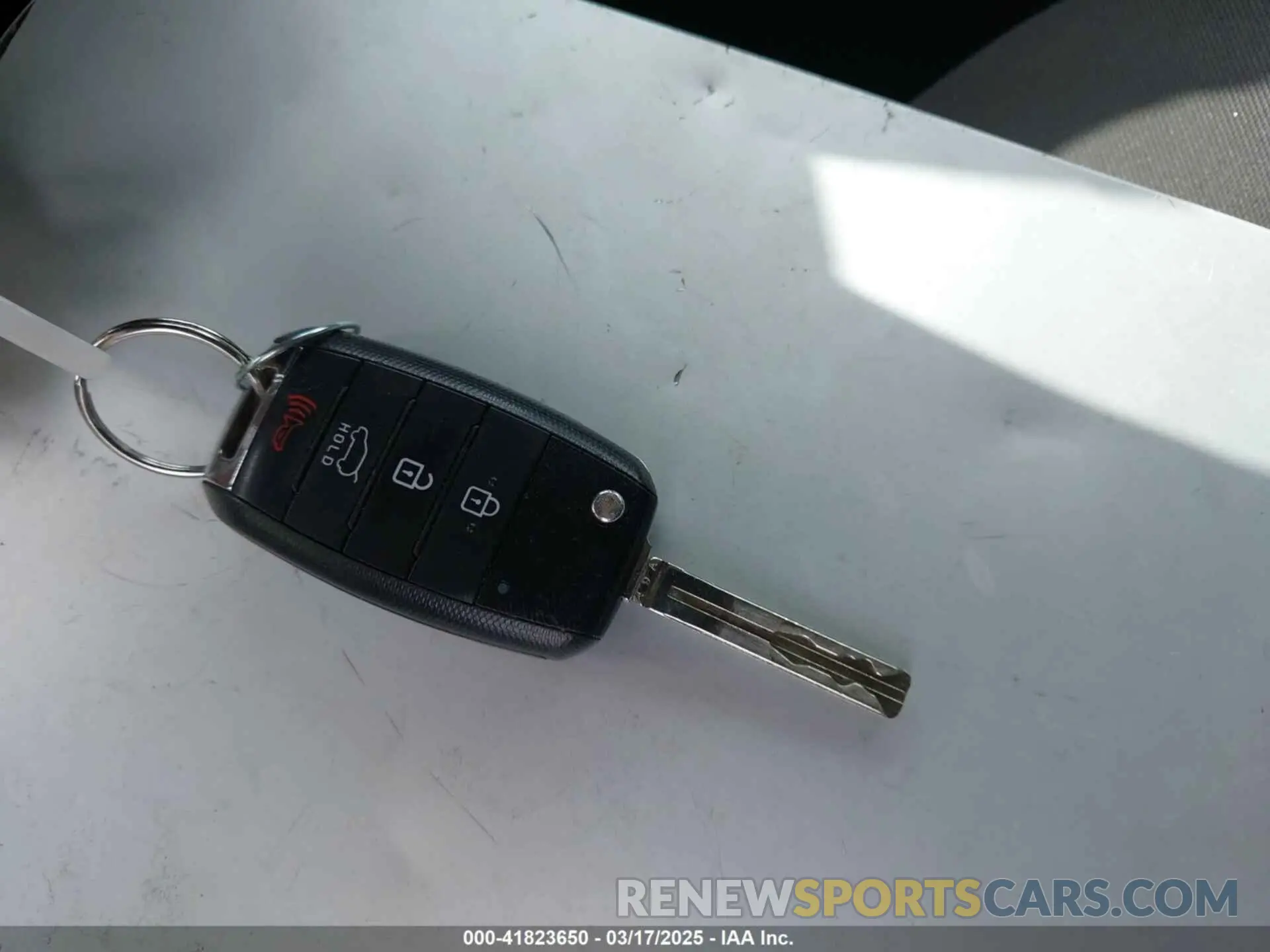 11 Photograph of a damaged car KNDJN2A23K7026104 KIA SOUL 2019