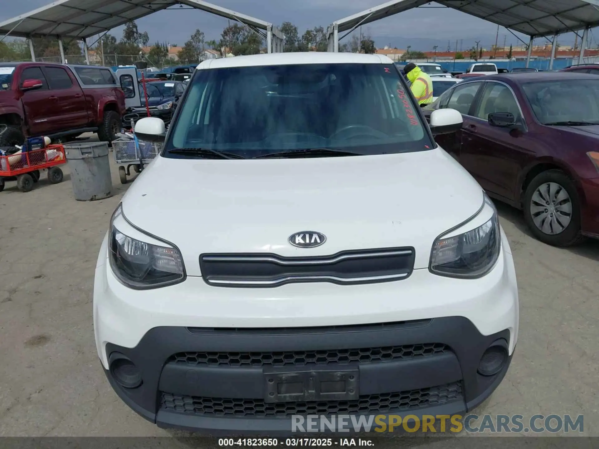 13 Photograph of a damaged car KNDJN2A23K7026104 KIA SOUL 2019