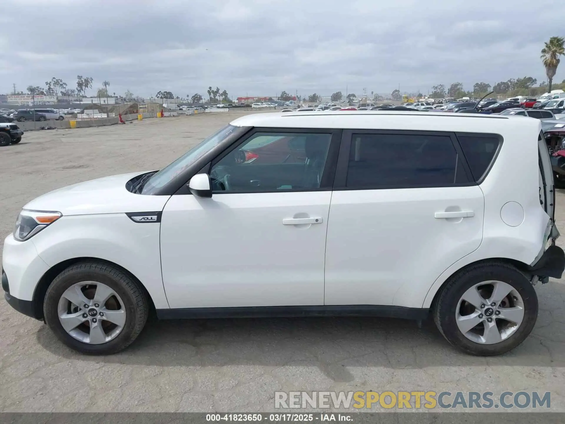 15 Photograph of a damaged car KNDJN2A23K7026104 KIA SOUL 2019